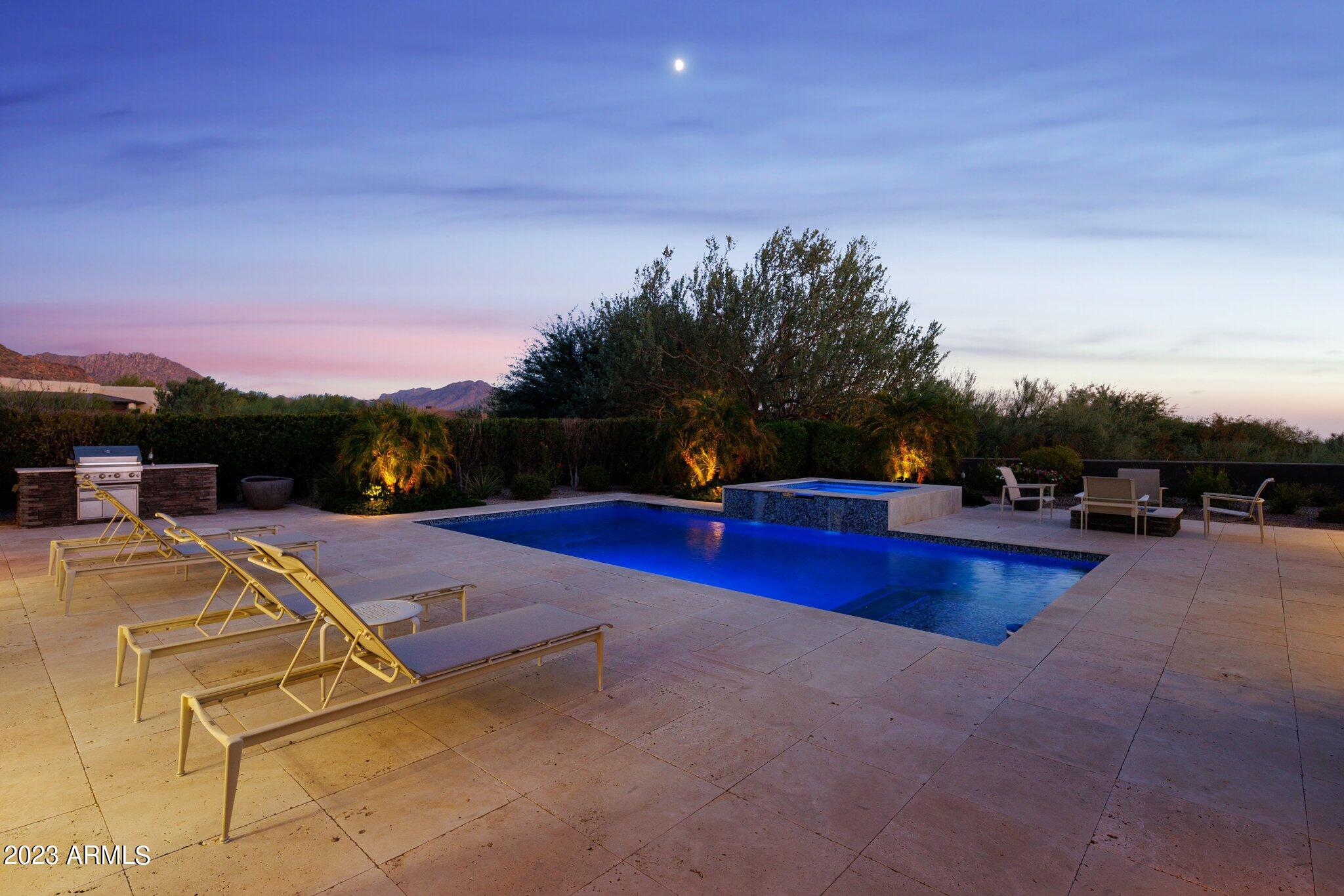 PINNACLE PEAK PLACE - Residential