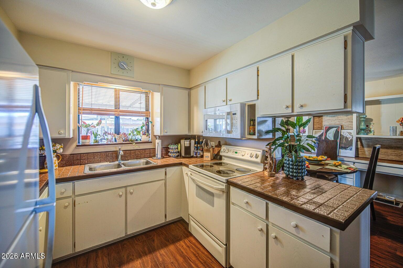 DREAMLAND VILLA 8 - Residential
