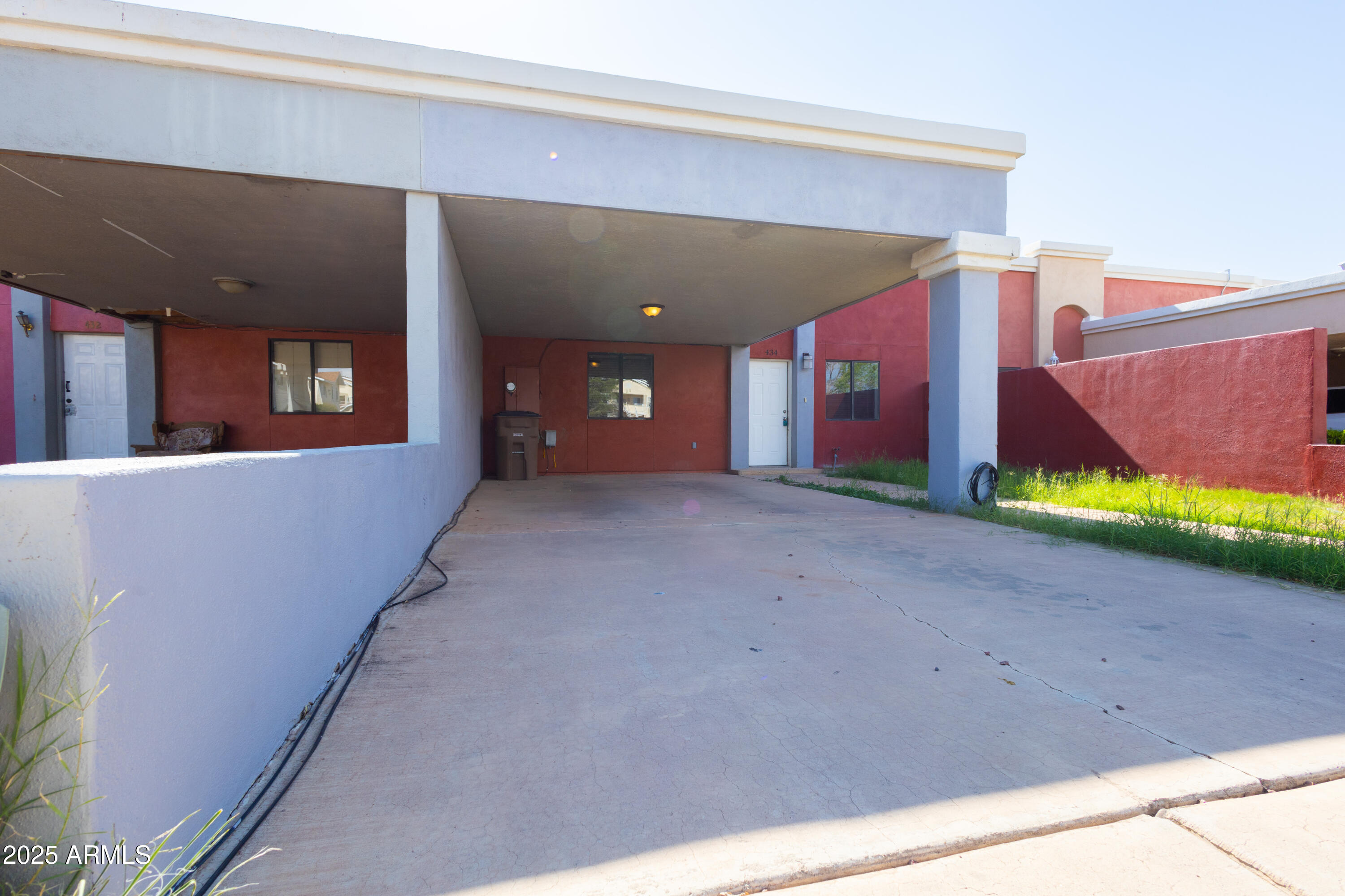 QUAIL RUN TOWNHOUSES - Residential