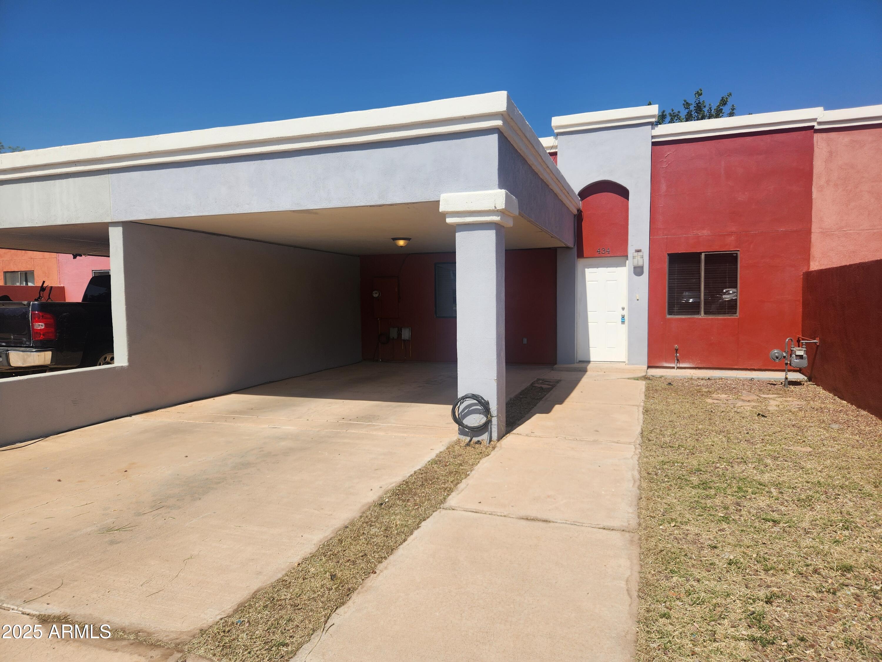 QUAIL RUN TOWNHOUSES - Residential
