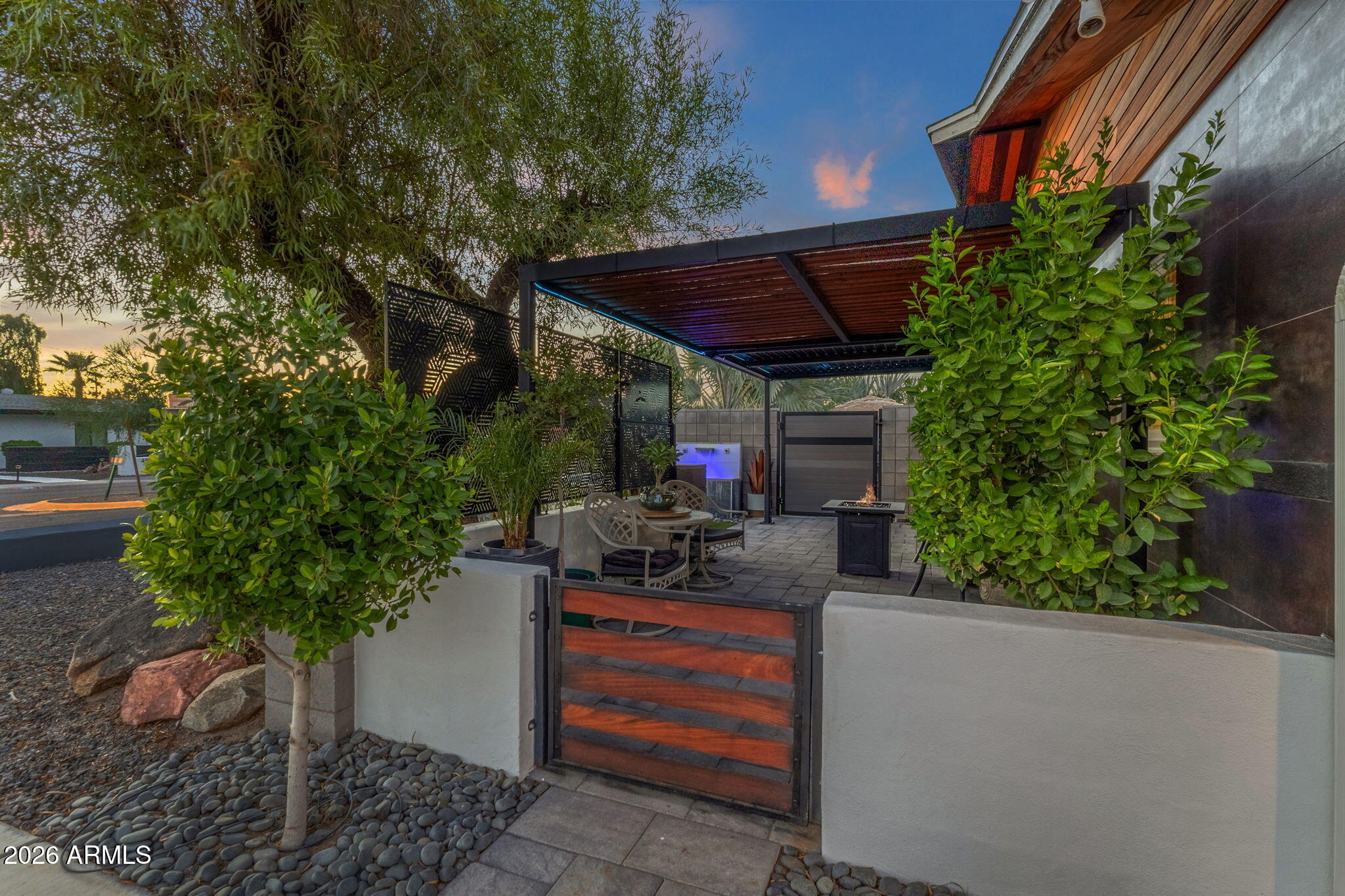 SCOTTSDALE COUNTRY ACRES 2 - Residential