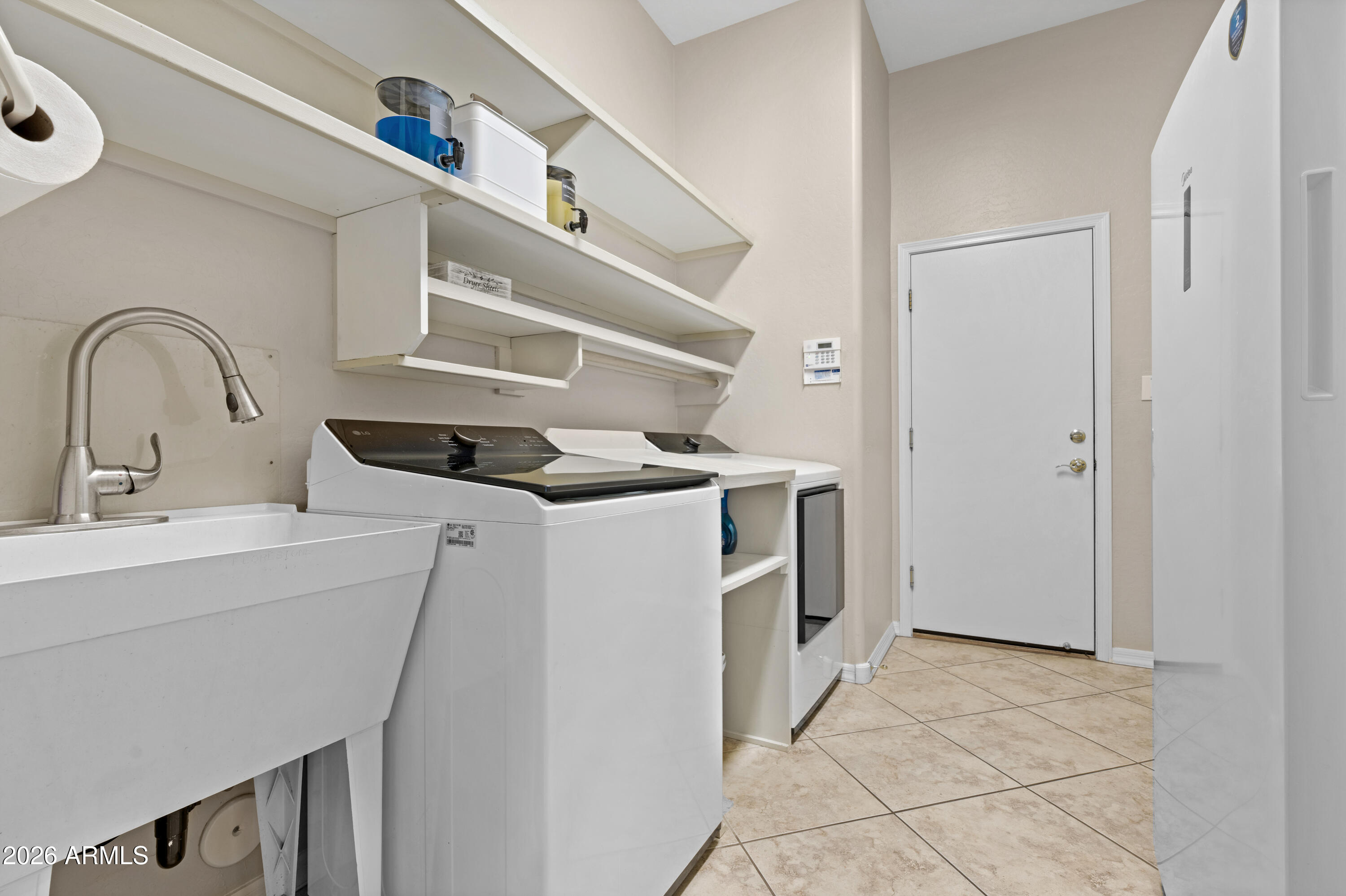 DREAMING SUMMIT UNIT 3B - Residential