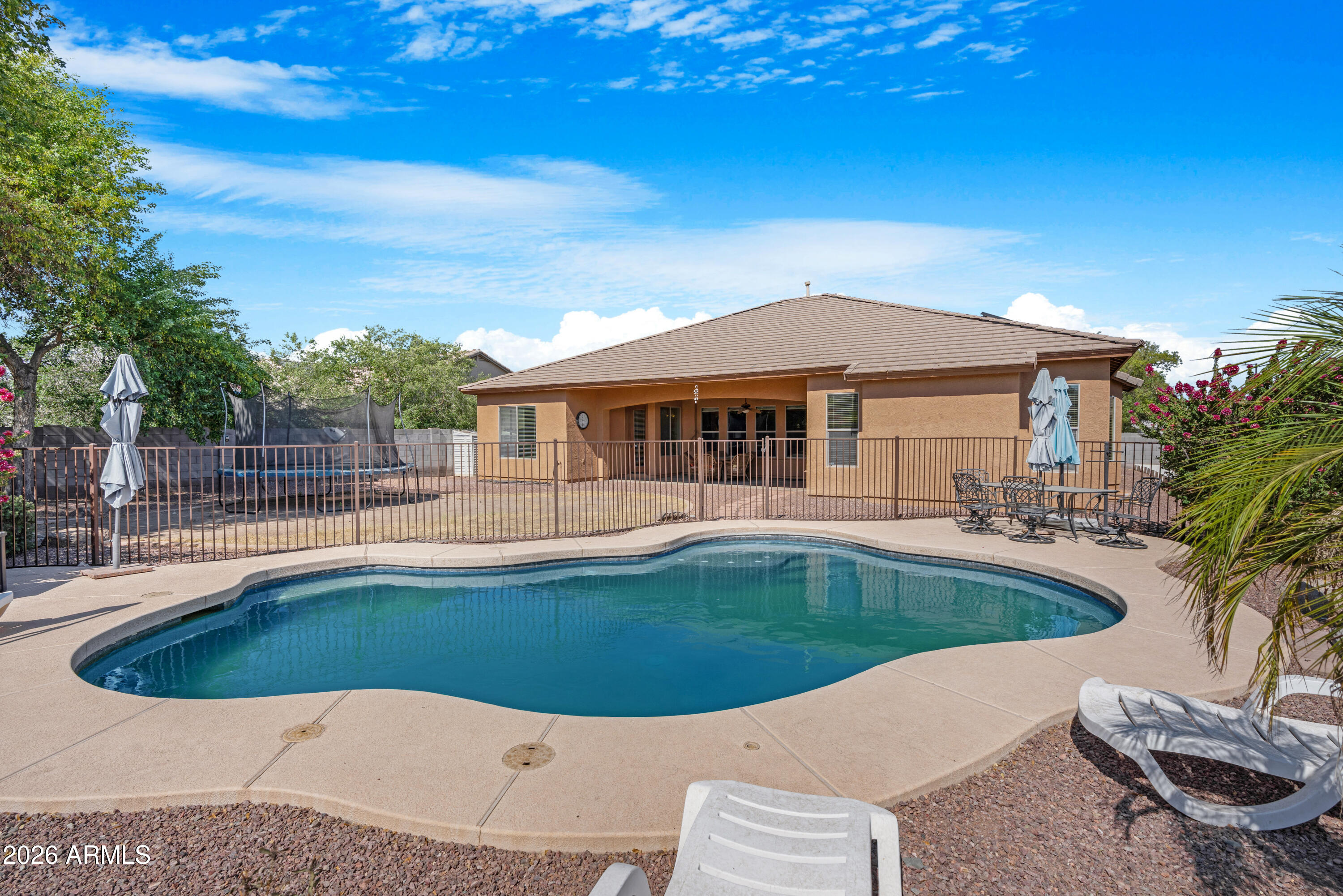 DREAMING SUMMIT UNIT 3B - Residential