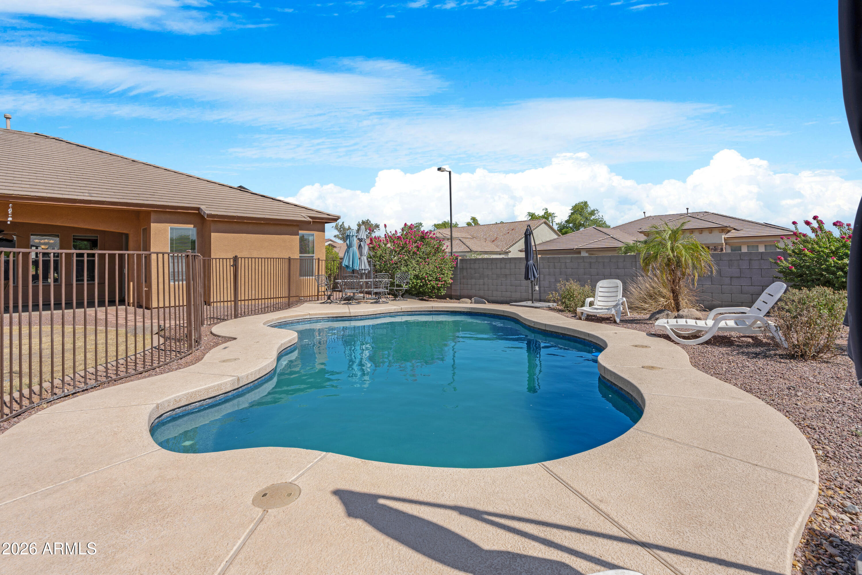 DREAMING SUMMIT UNIT 3B - Residential