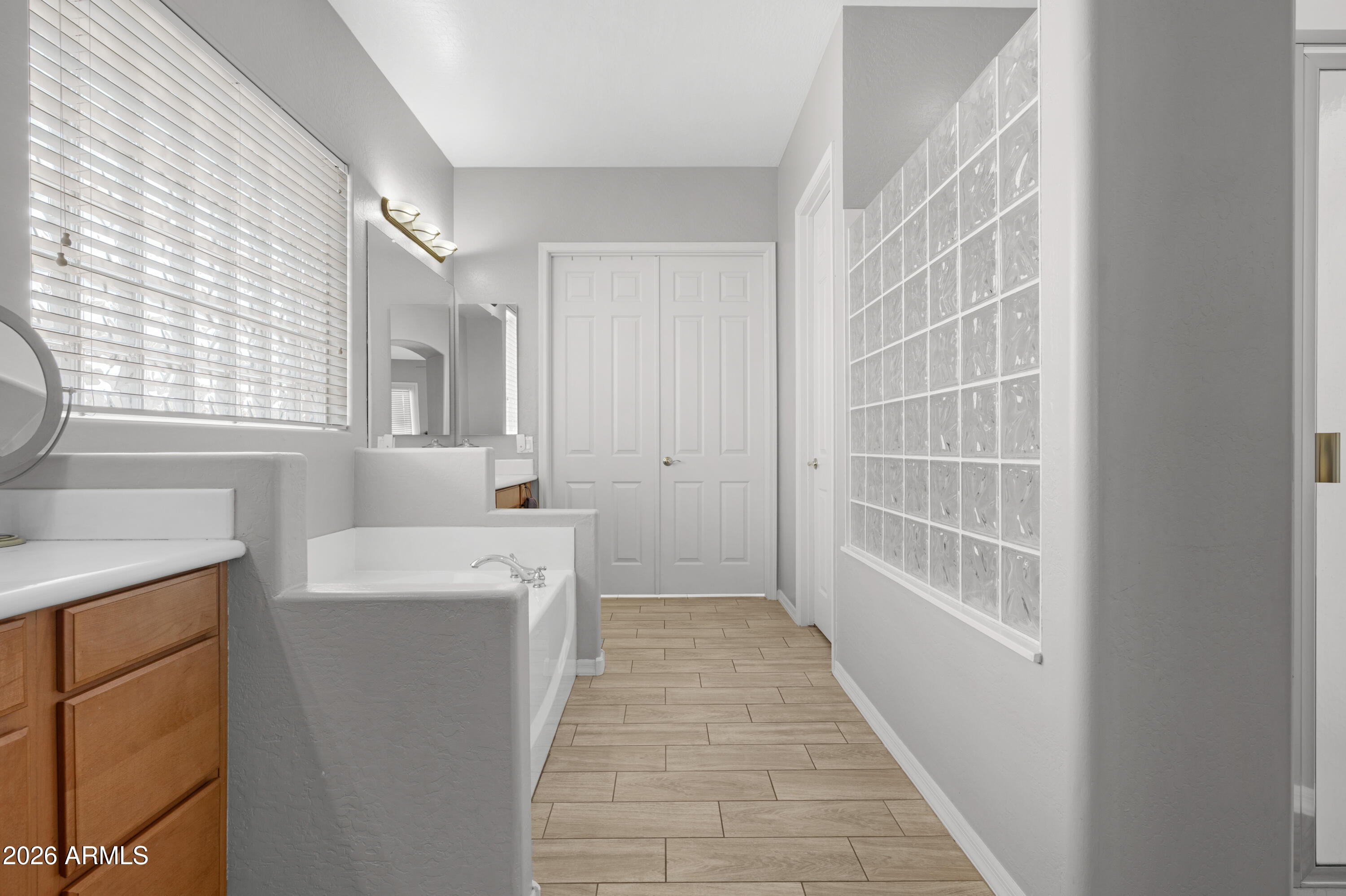 DREAMING SUMMIT UNIT 3B - Residential