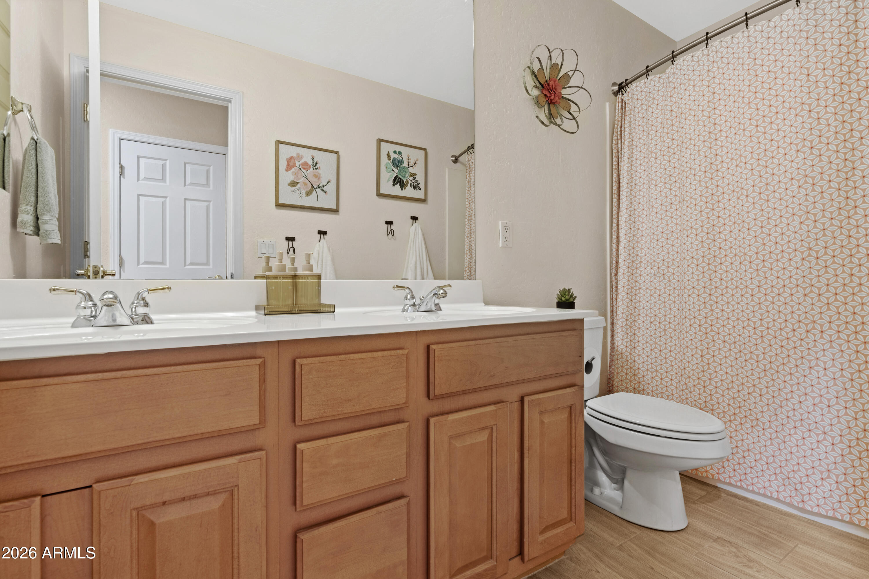 DREAMING SUMMIT UNIT 3B - Residential