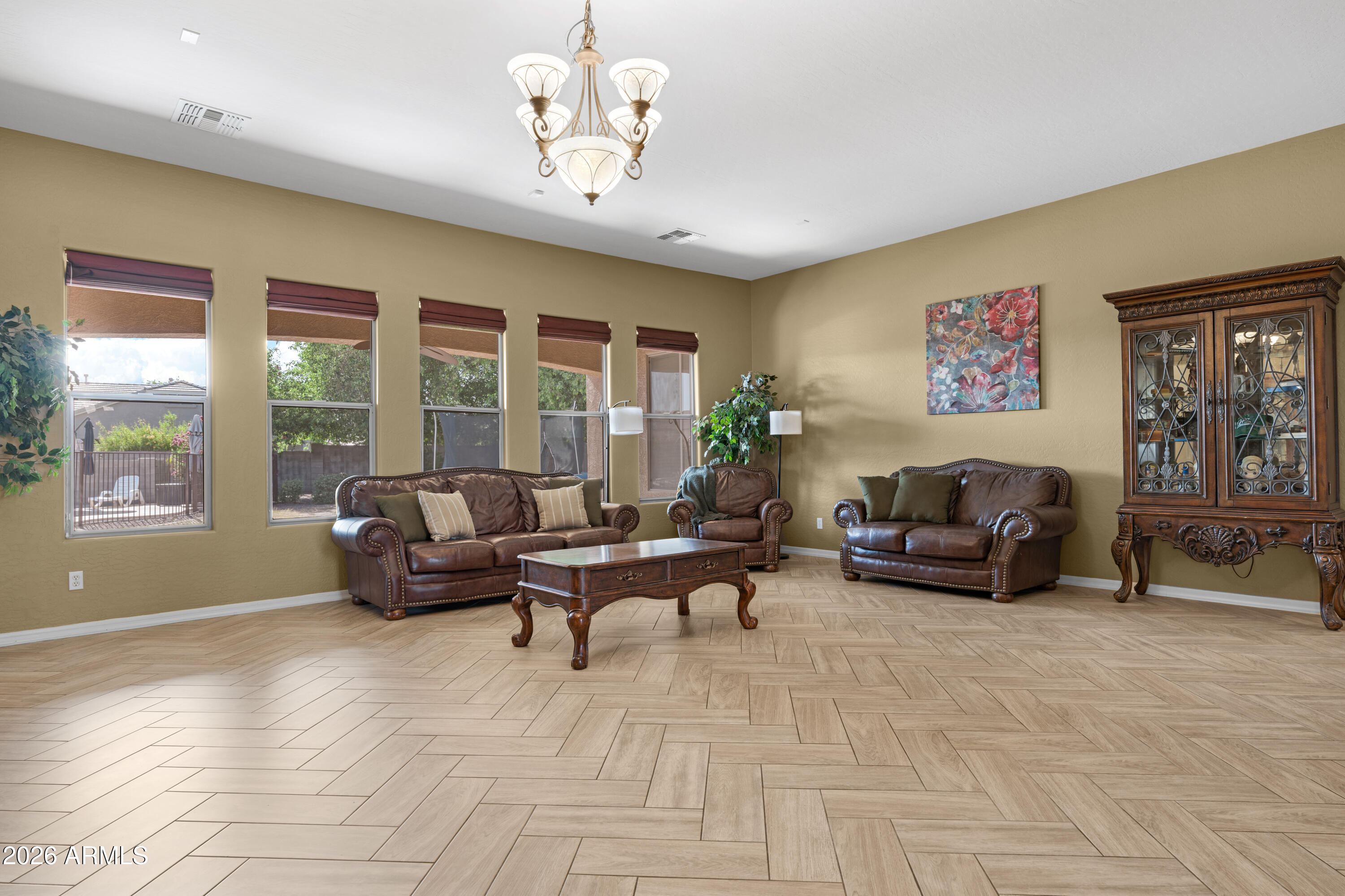 DREAMING SUMMIT UNIT 3B - Residential