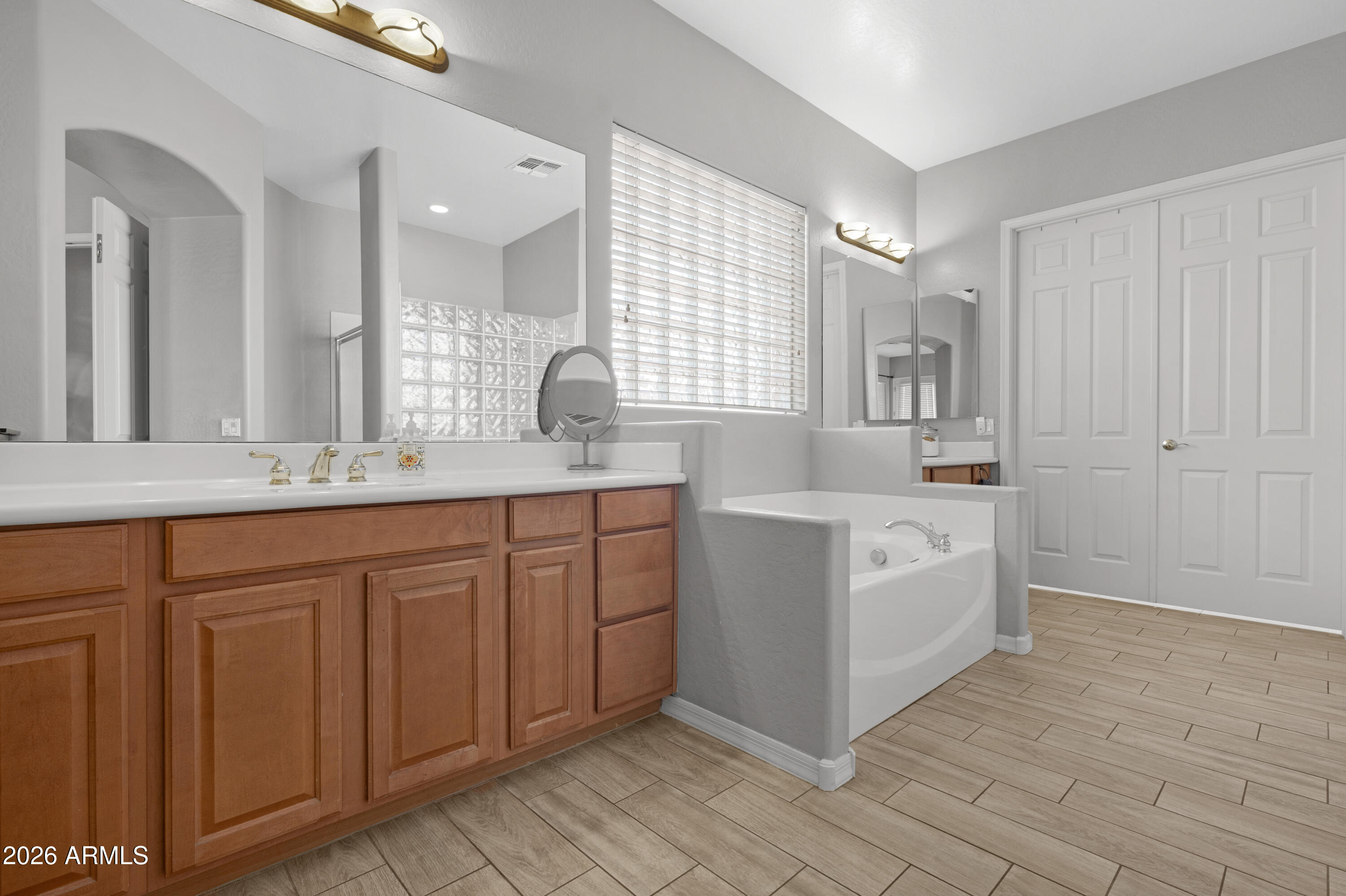 DREAMING SUMMIT UNIT 3B - Residential