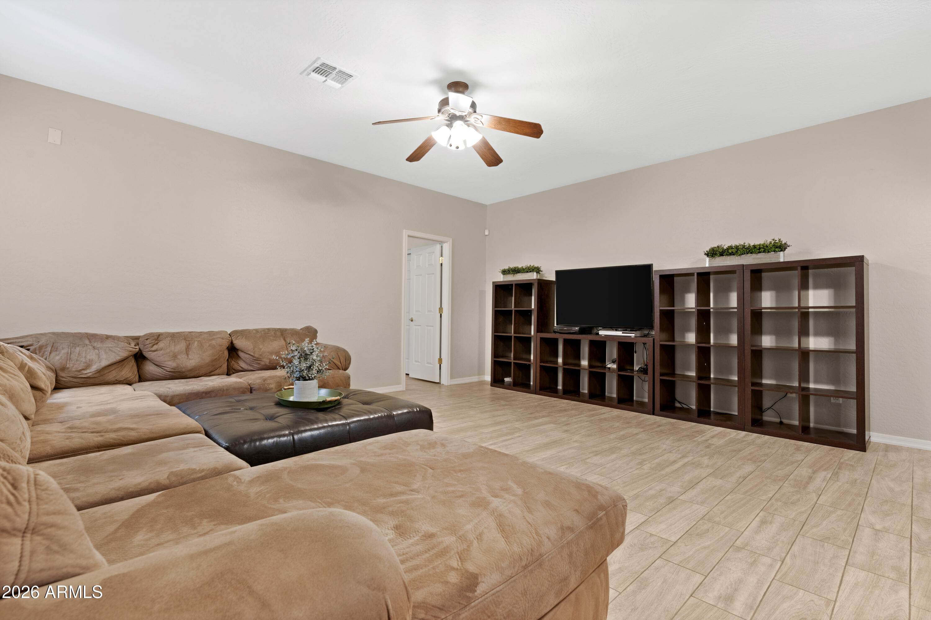 DREAMING SUMMIT UNIT 3B - Residential