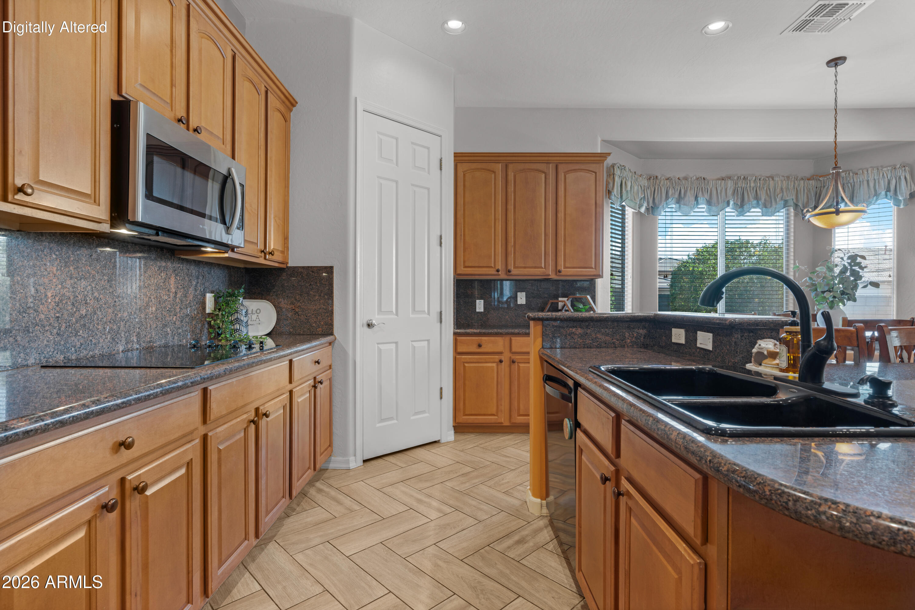 DREAMING SUMMIT UNIT 3B - Residential