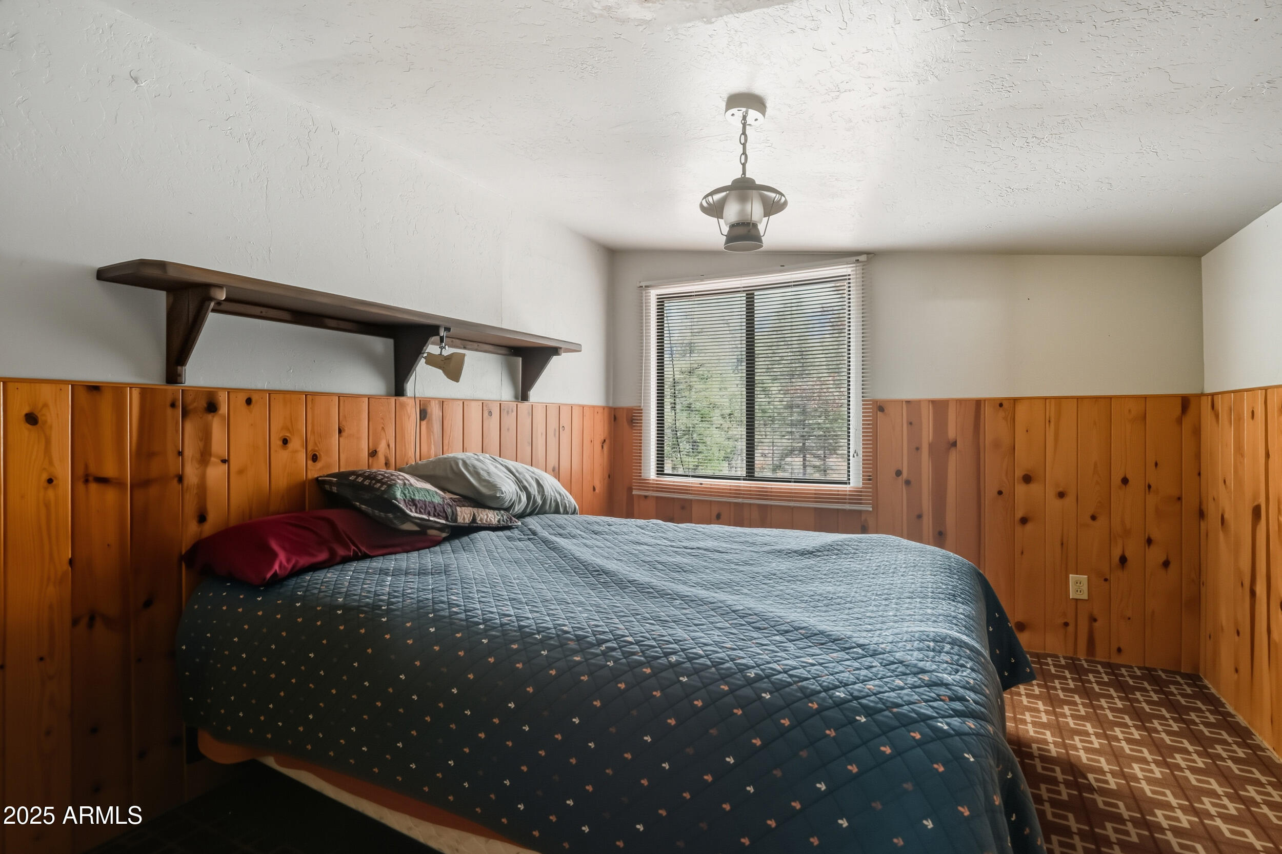 SEE CANYON HOMES - Residential