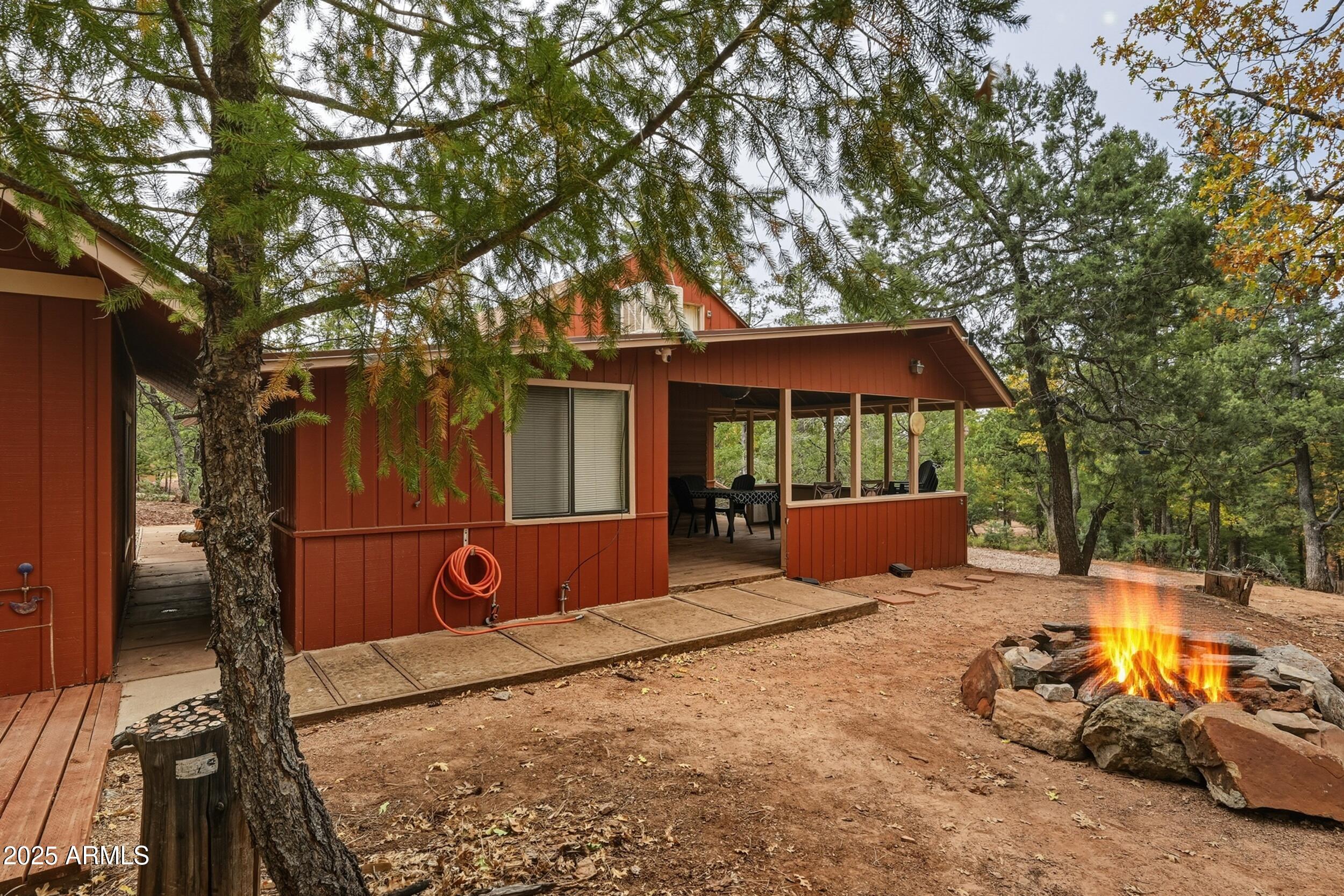 SEE CANYON HOMES - Residential