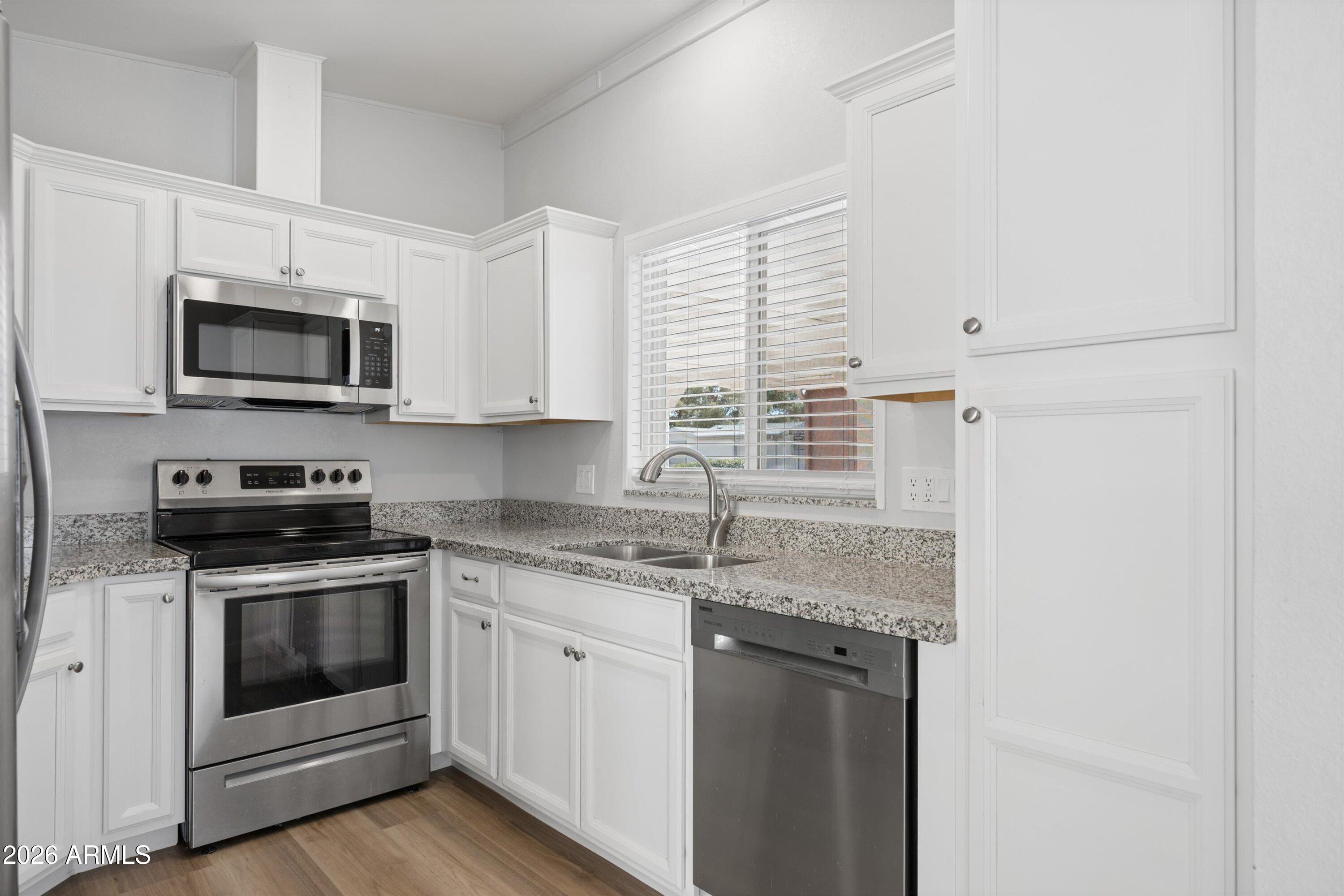 SUNBIRD - Residential Lease