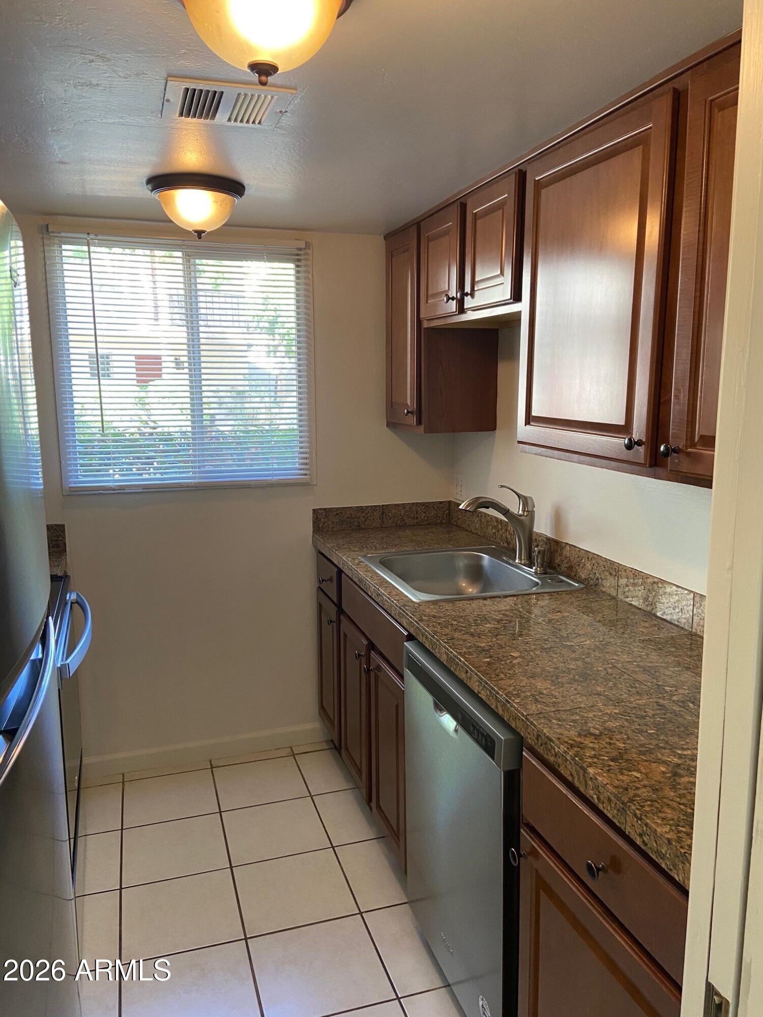 SARKIS MANOR CONDOMINIUM - Residential Lease