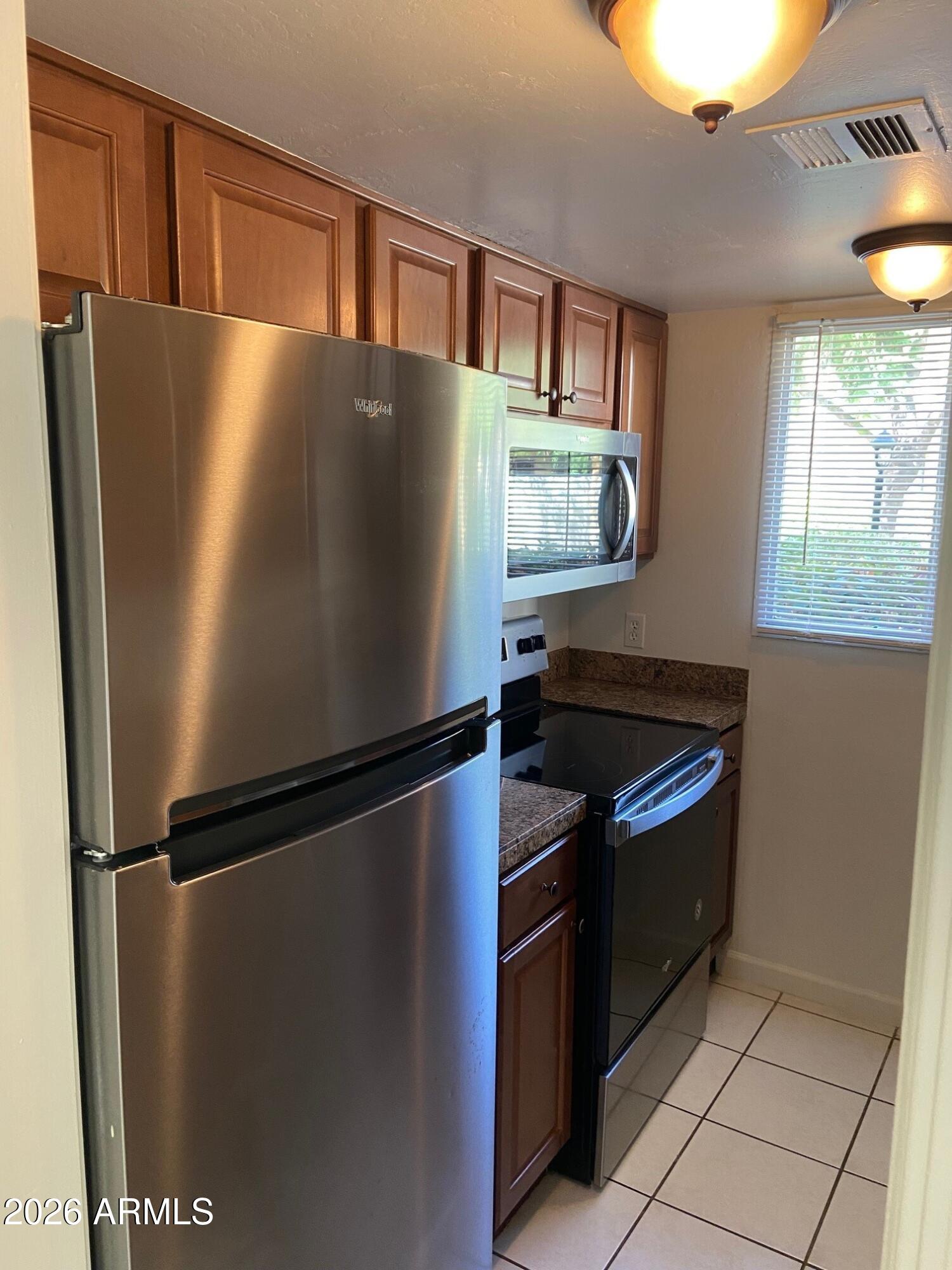 SARKIS MANOR CONDOMINIUM - Residential Lease