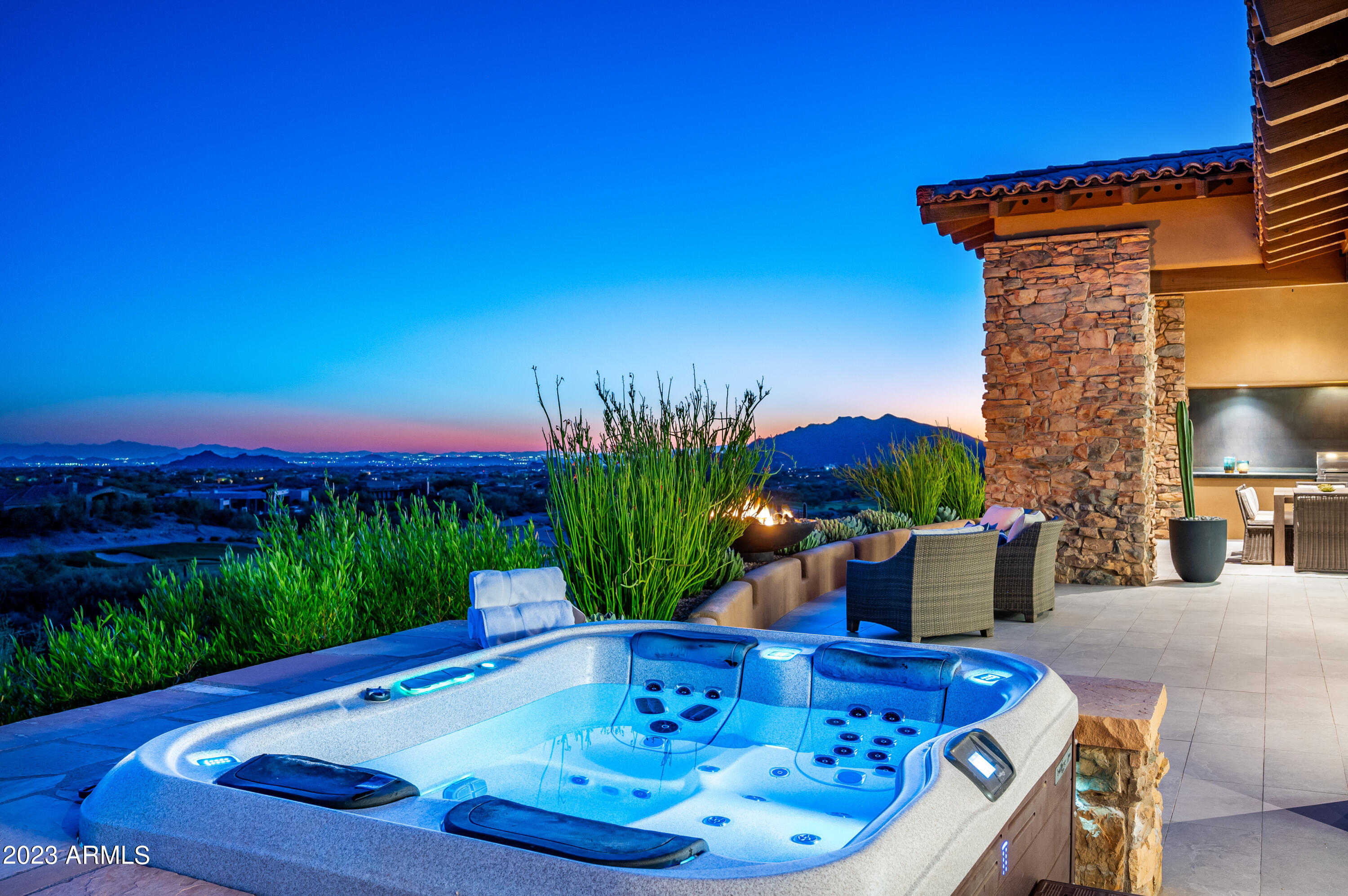 DESERT MOUNTAIN - Residential