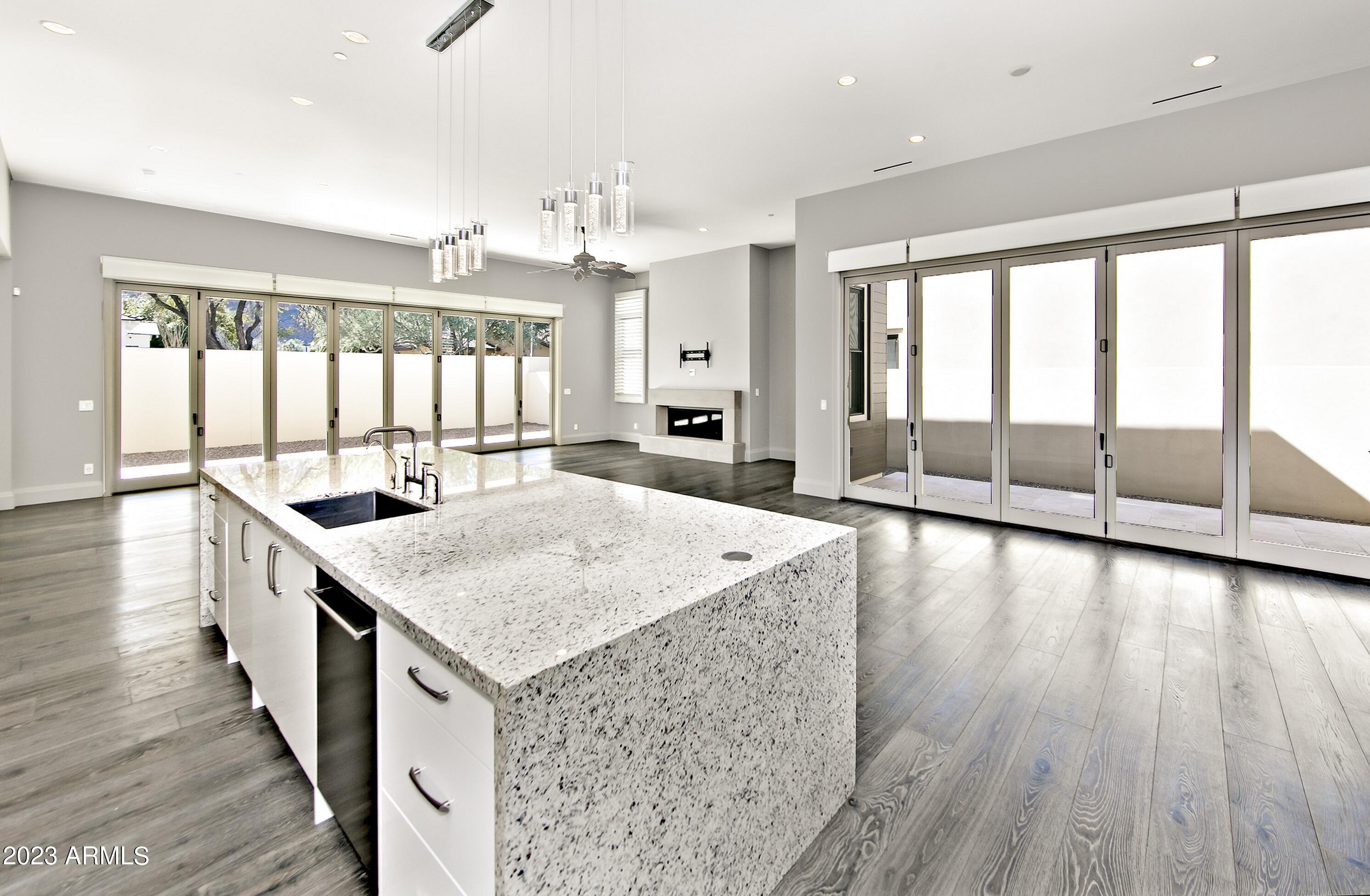 VILLAS AT MOUNTAIN SHADOWS AMD 2 - Residential