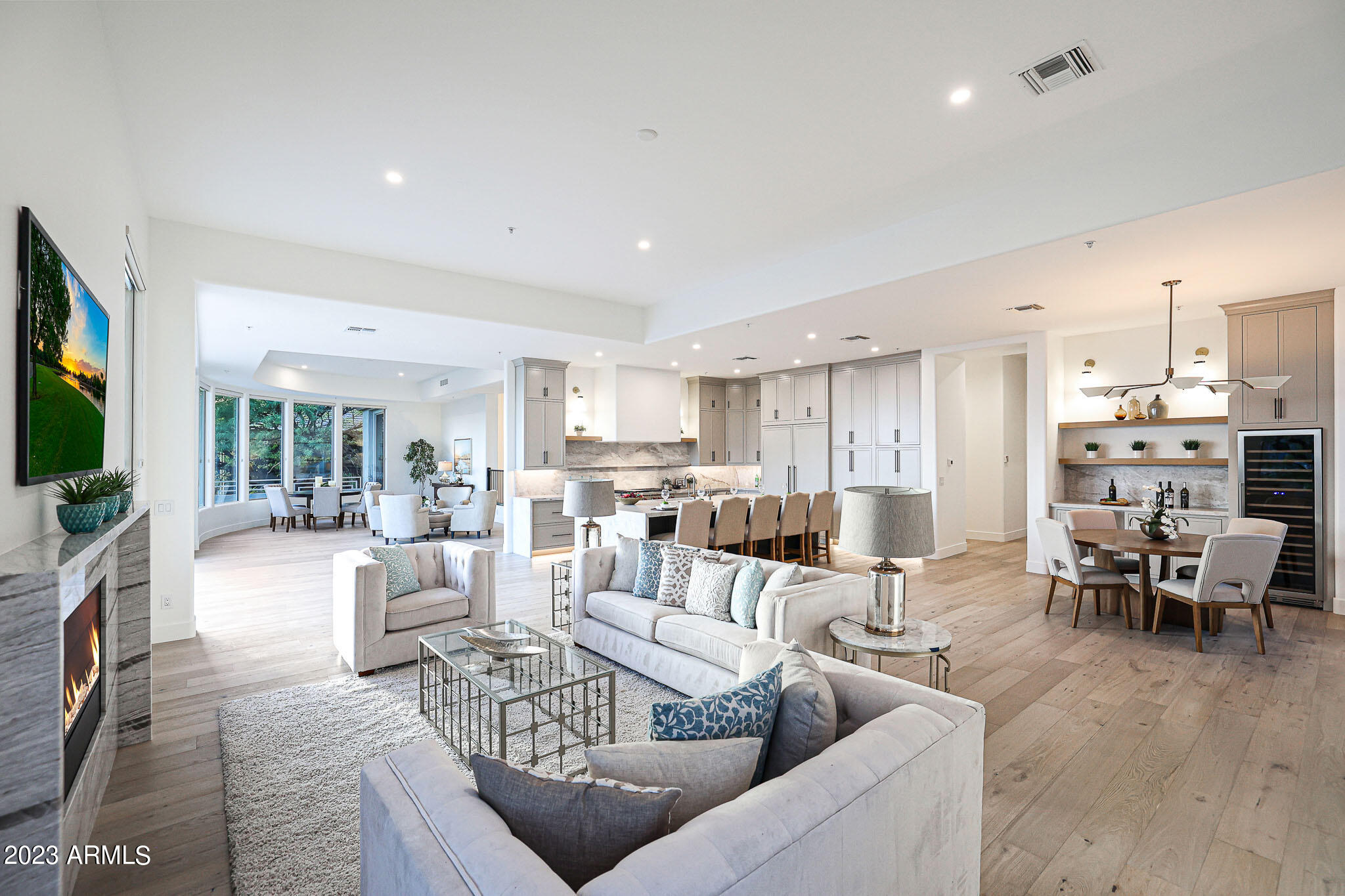SCOTTSDALE MOUNTAIN - Residential