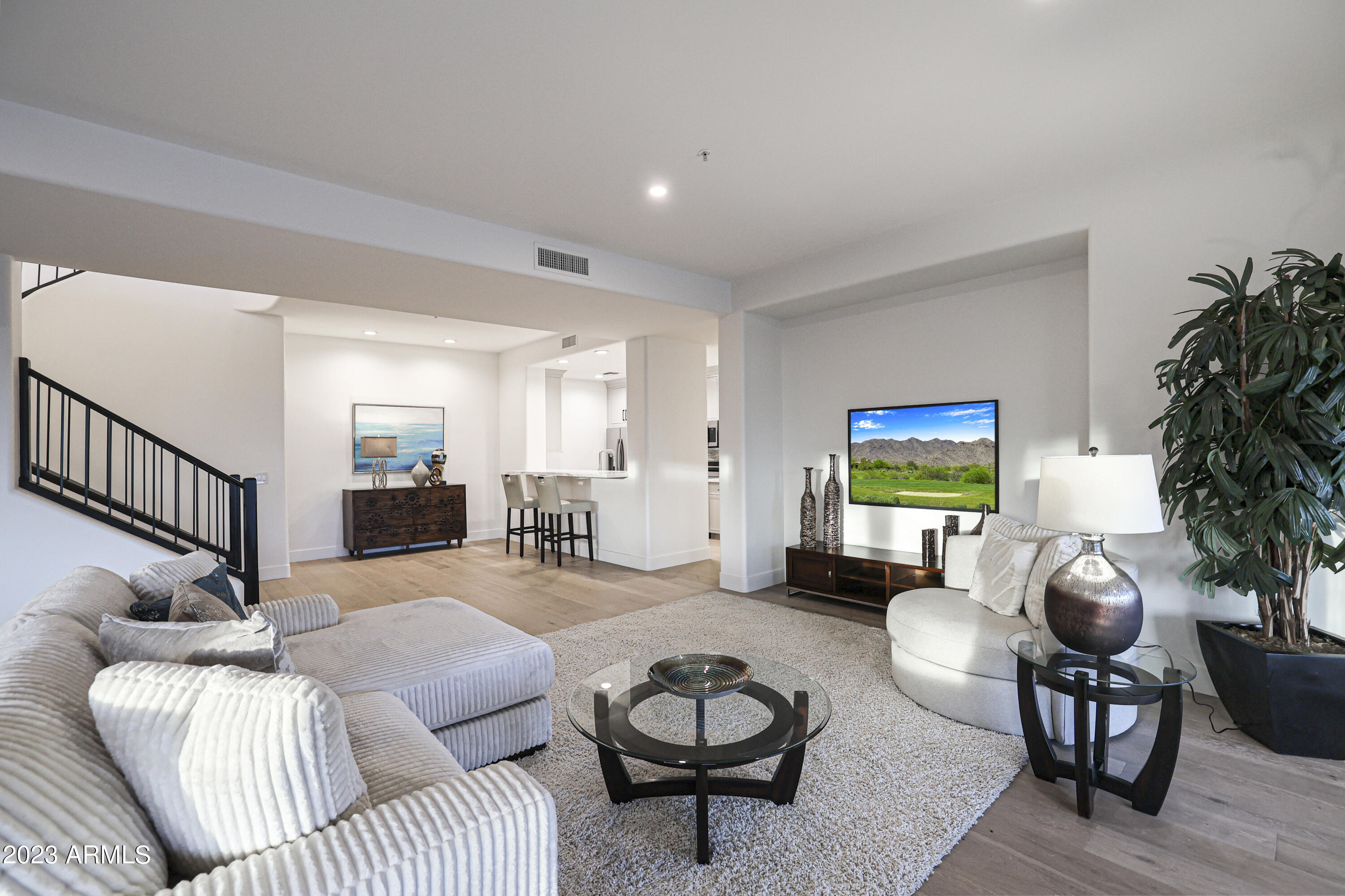 SCOTTSDALE MOUNTAIN - Residential