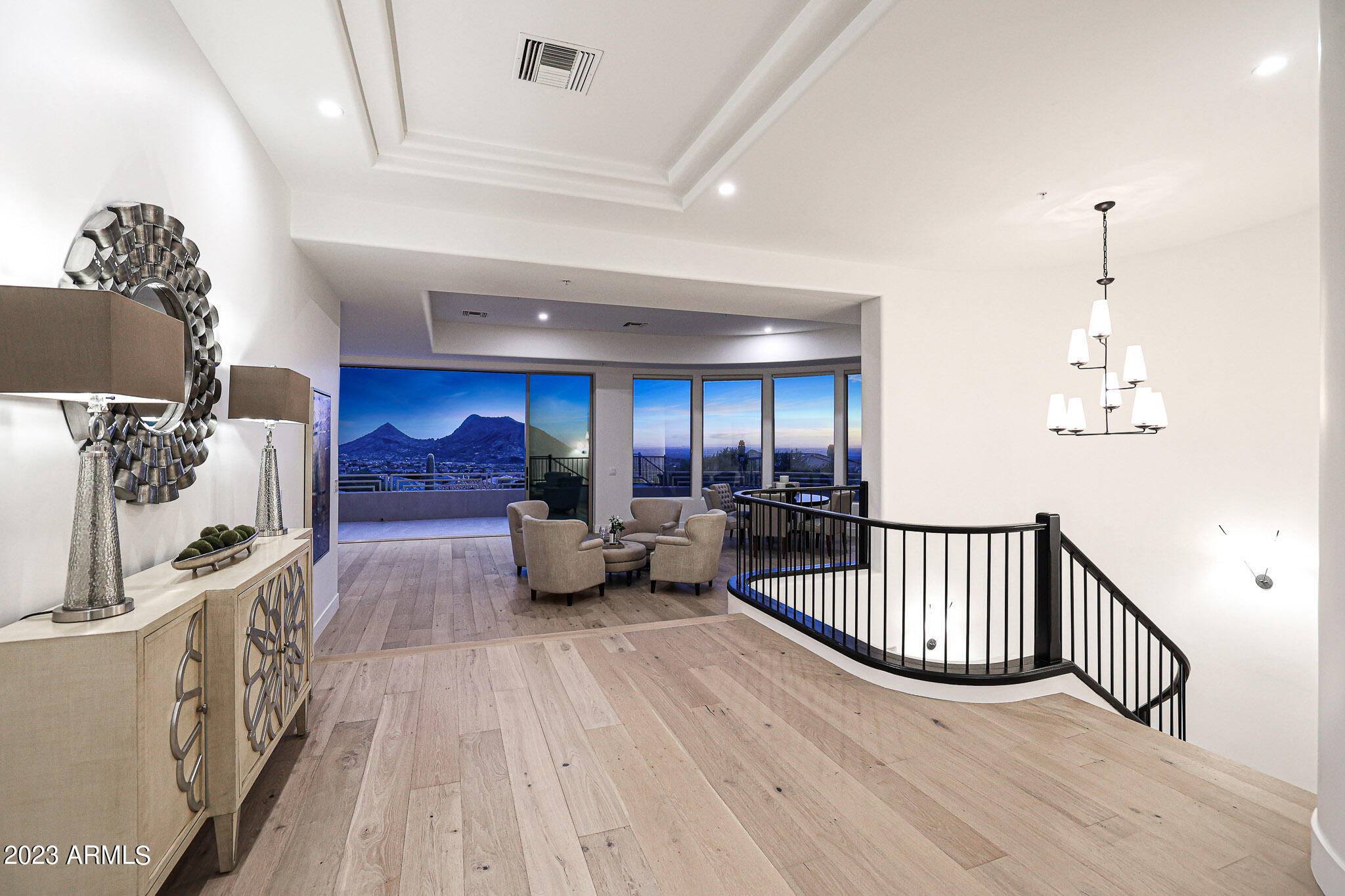 SCOTTSDALE MOUNTAIN - Residential