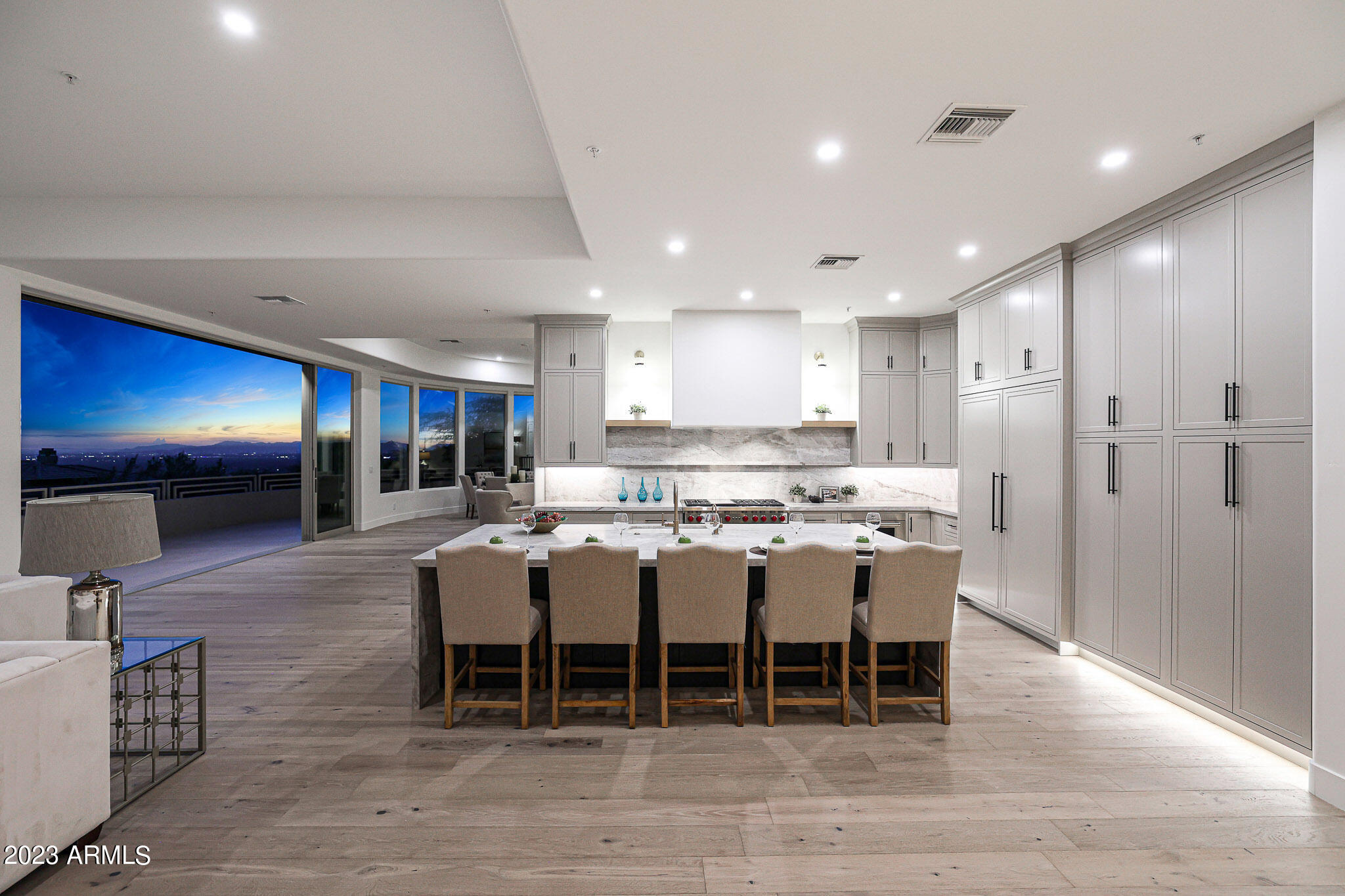SCOTTSDALE MOUNTAIN - Residential