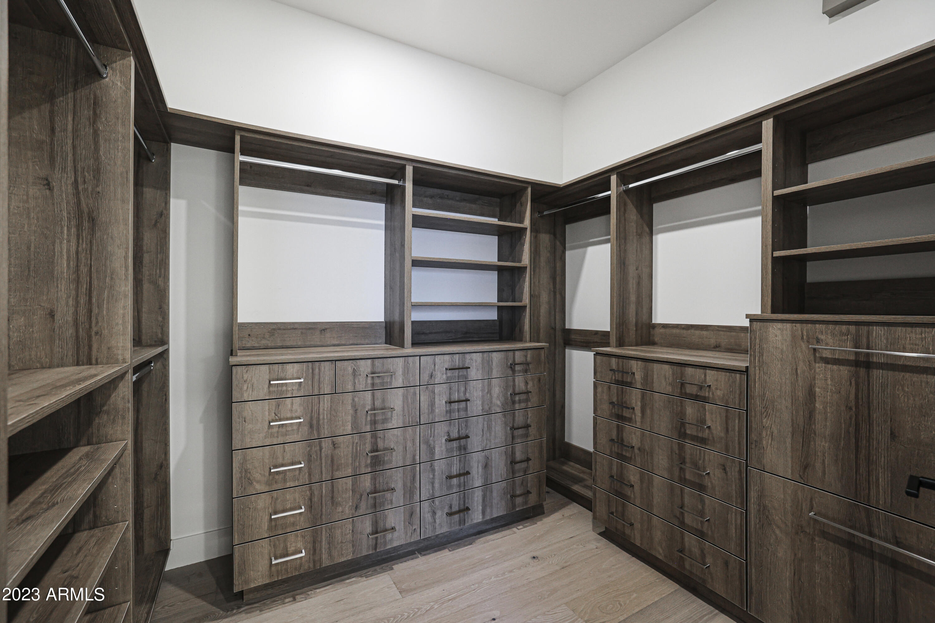 SCOTTSDALE MOUNTAIN - Residential