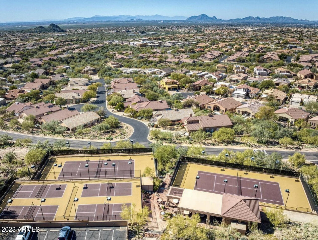 SCOTTSDALE MOUNTAIN - Residential