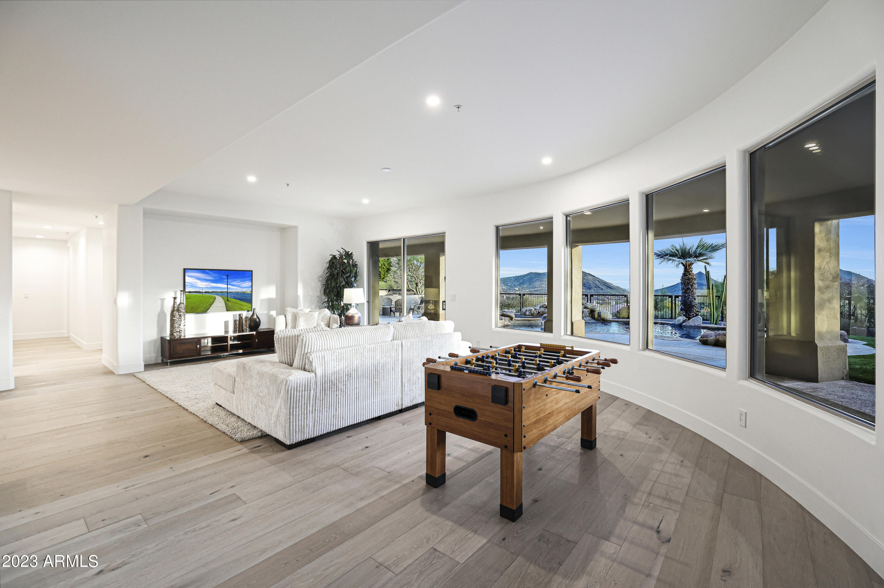 SCOTTSDALE MOUNTAIN - Residential