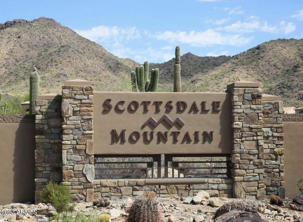SCOTTSDALE MOUNTAIN - Residential