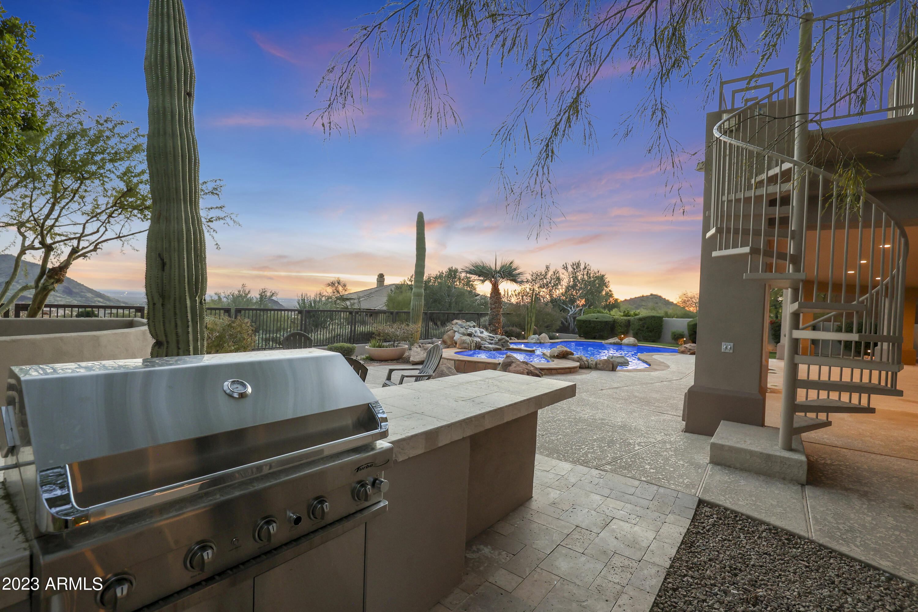 SCOTTSDALE MOUNTAIN - Residential