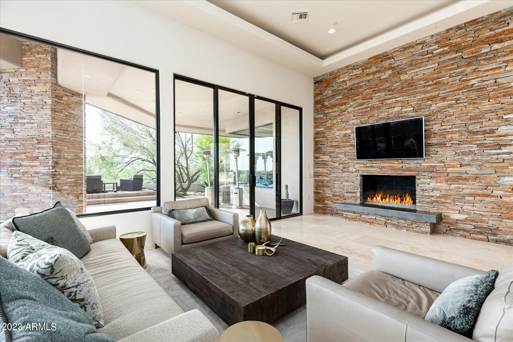 DESERT MOUNTAIN - Residential