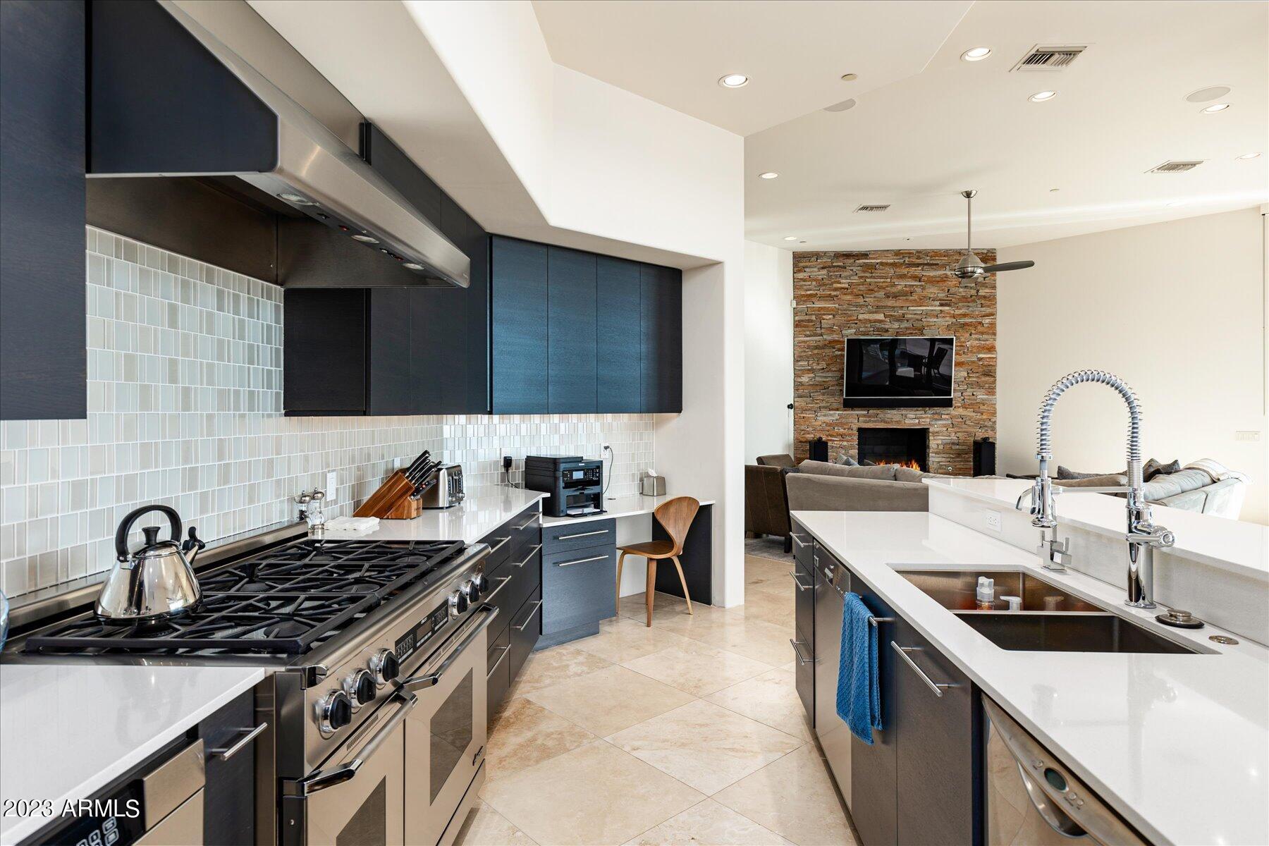 DESERT MOUNTAIN - Residential