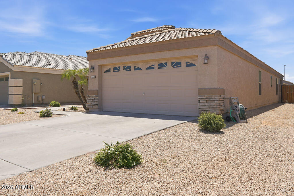 THOMPSON RANCH PHASE 1 AND 2 - Residential