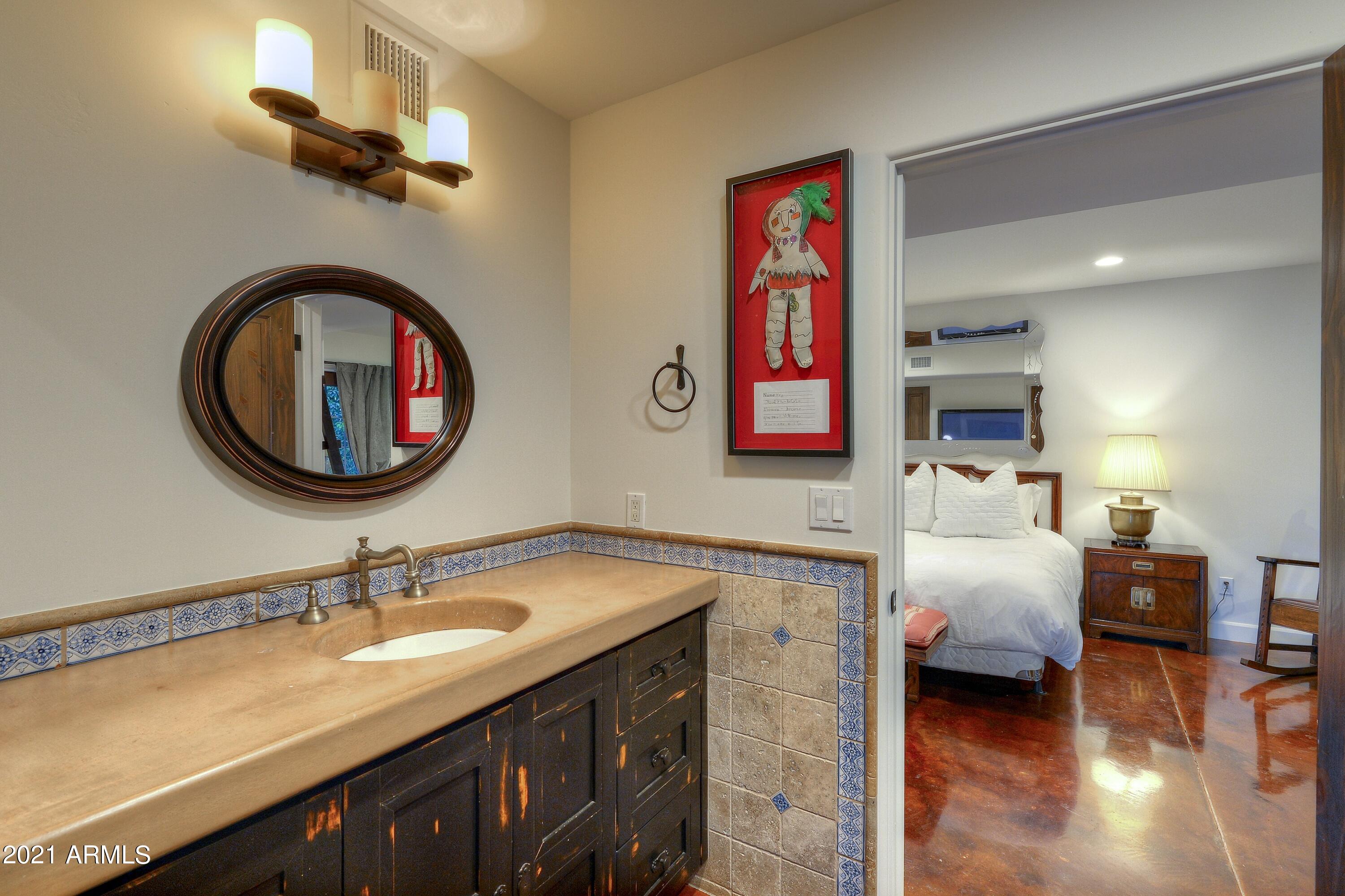 Country Club Manor - Residential