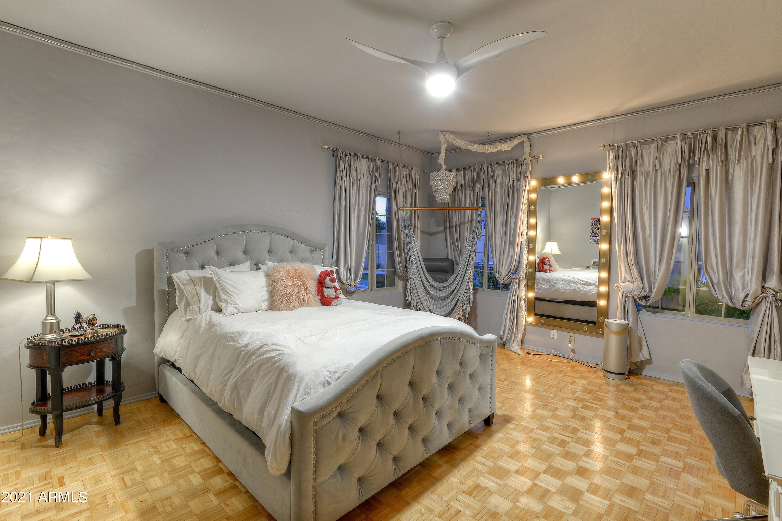 Country Club Manor - Residential