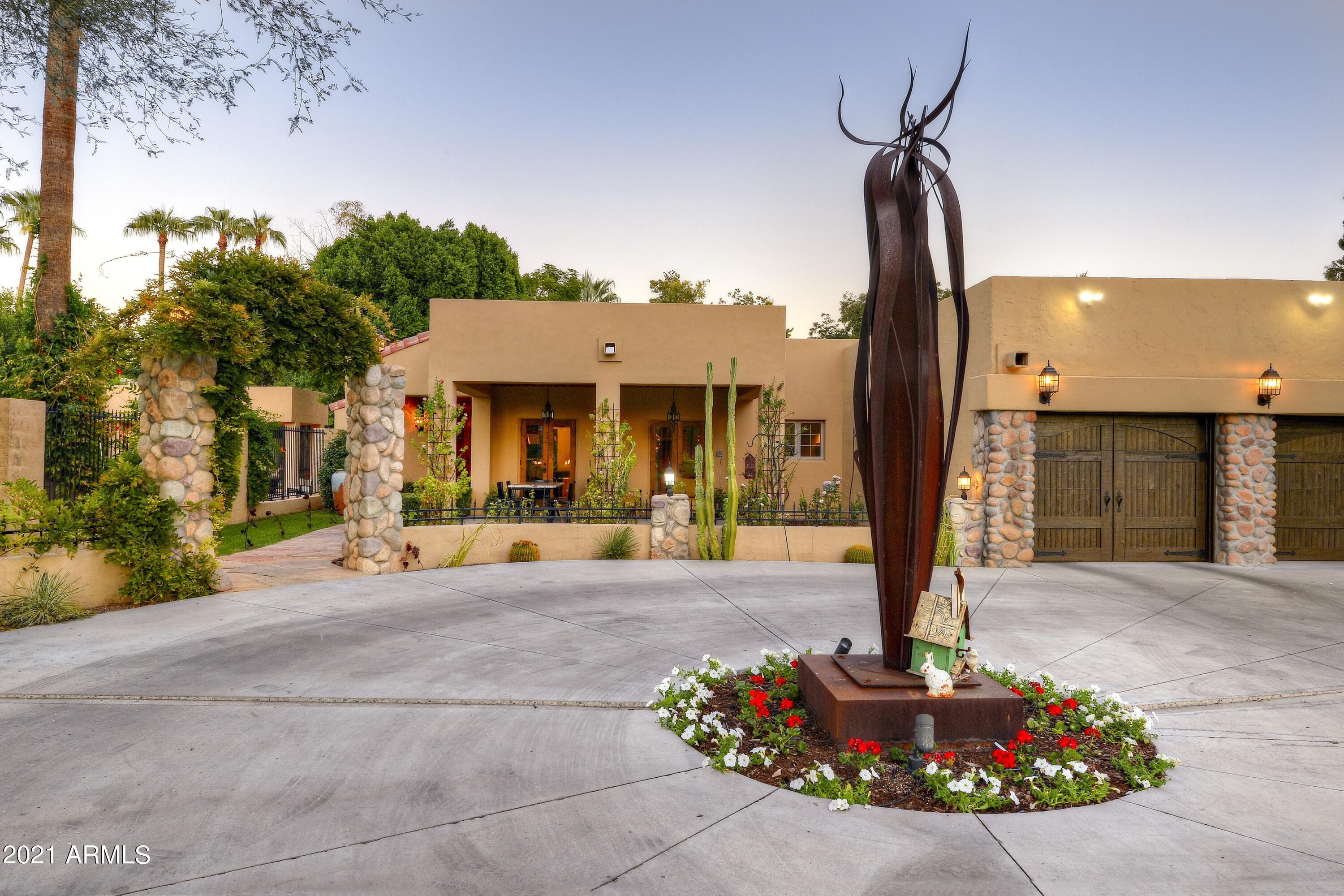 Country Club Manor - Residential