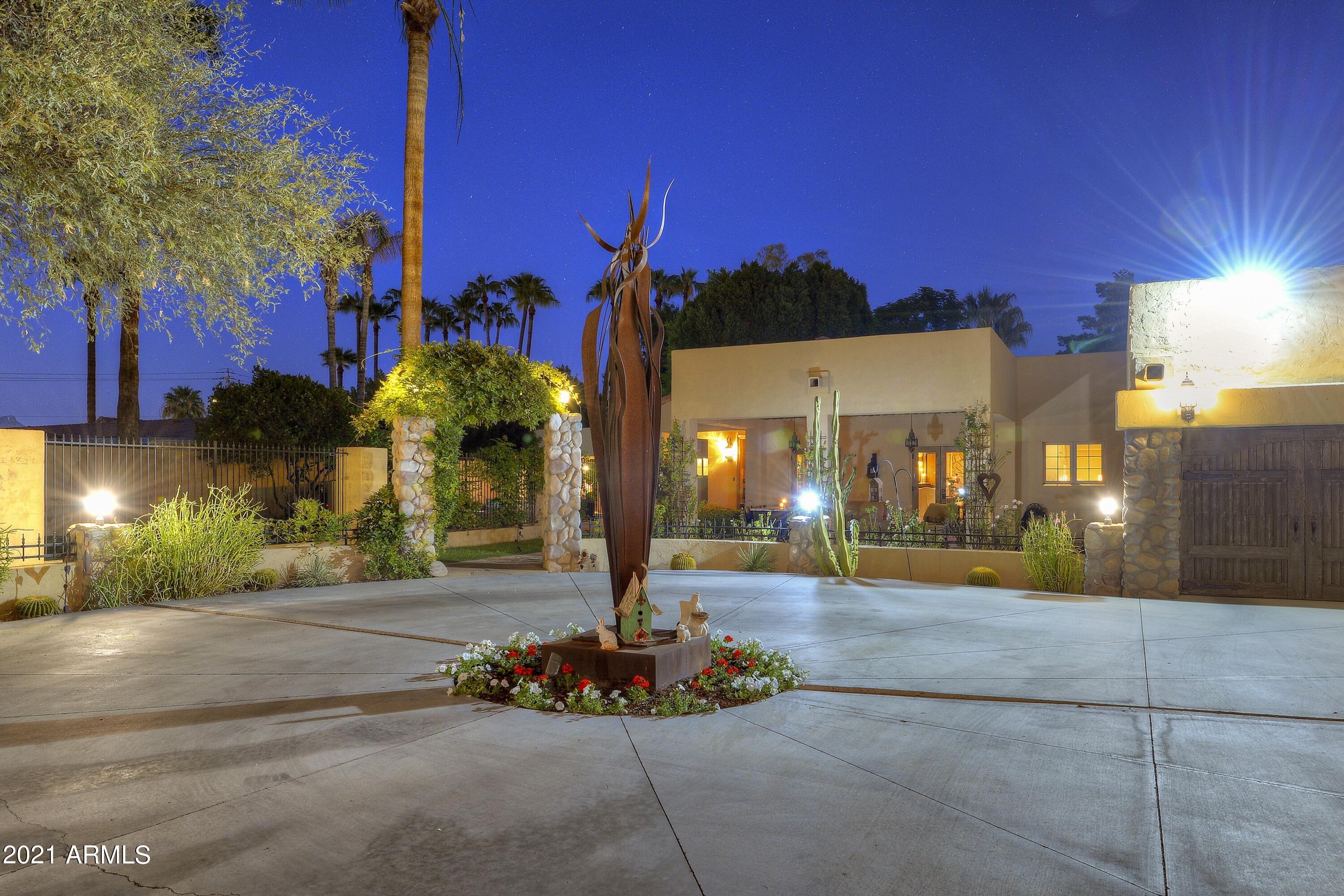 Country Club Manor - Residential