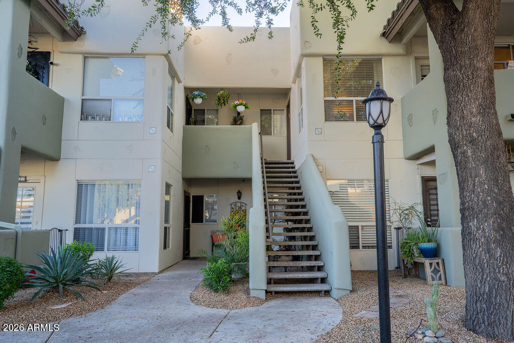 LAKESHORE AT ANDERSEN SPRINGS CONDOMINIUM - Residential