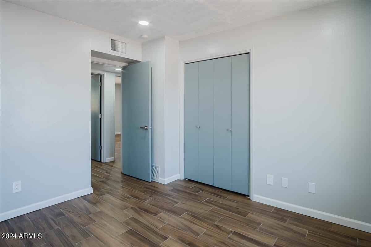 TOWN & COUNTRY ESTATES - Residential