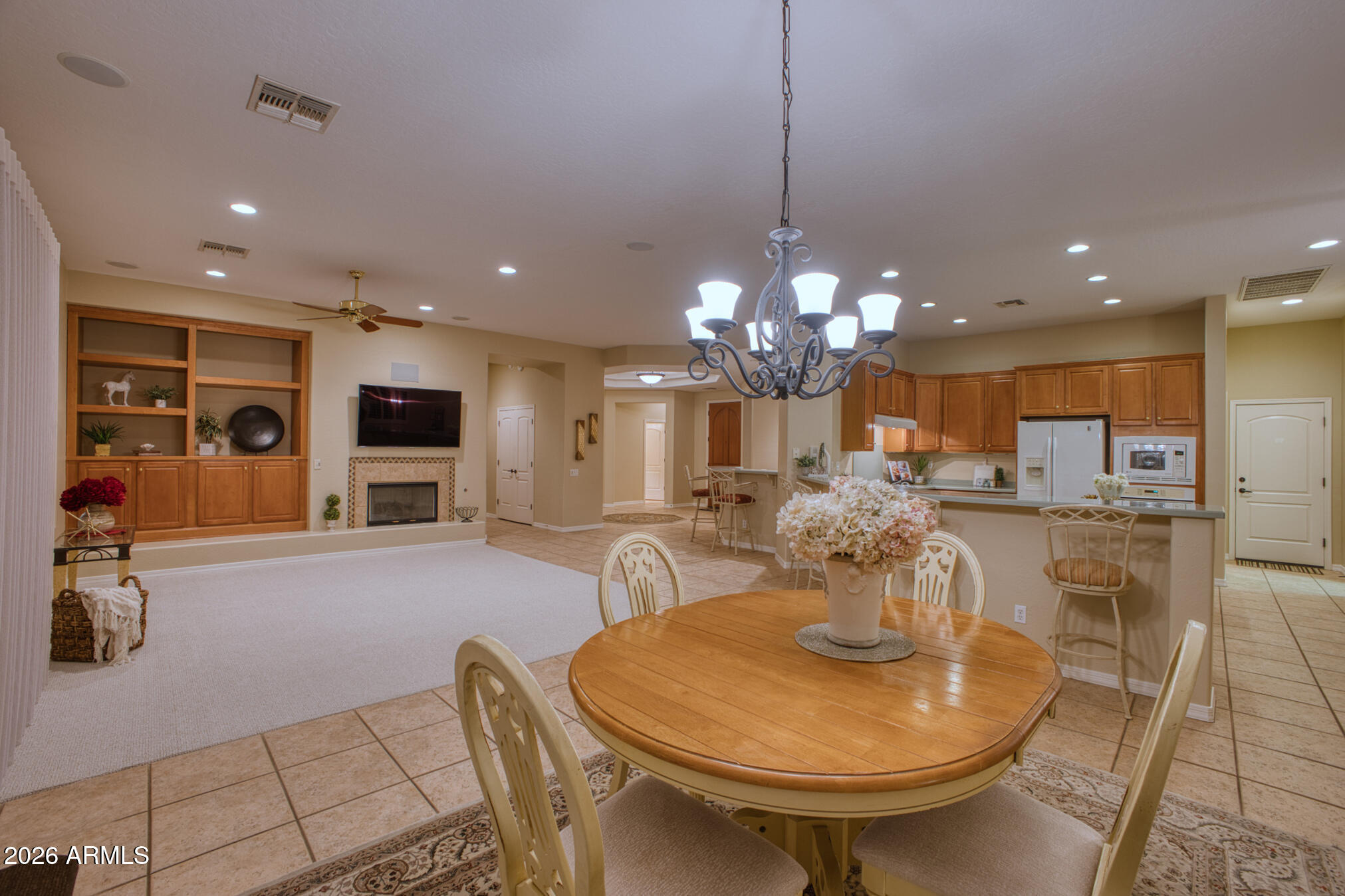 CORTE BELLA COUNTRY CLUB LA SALINAS UNIT 5 - Residential