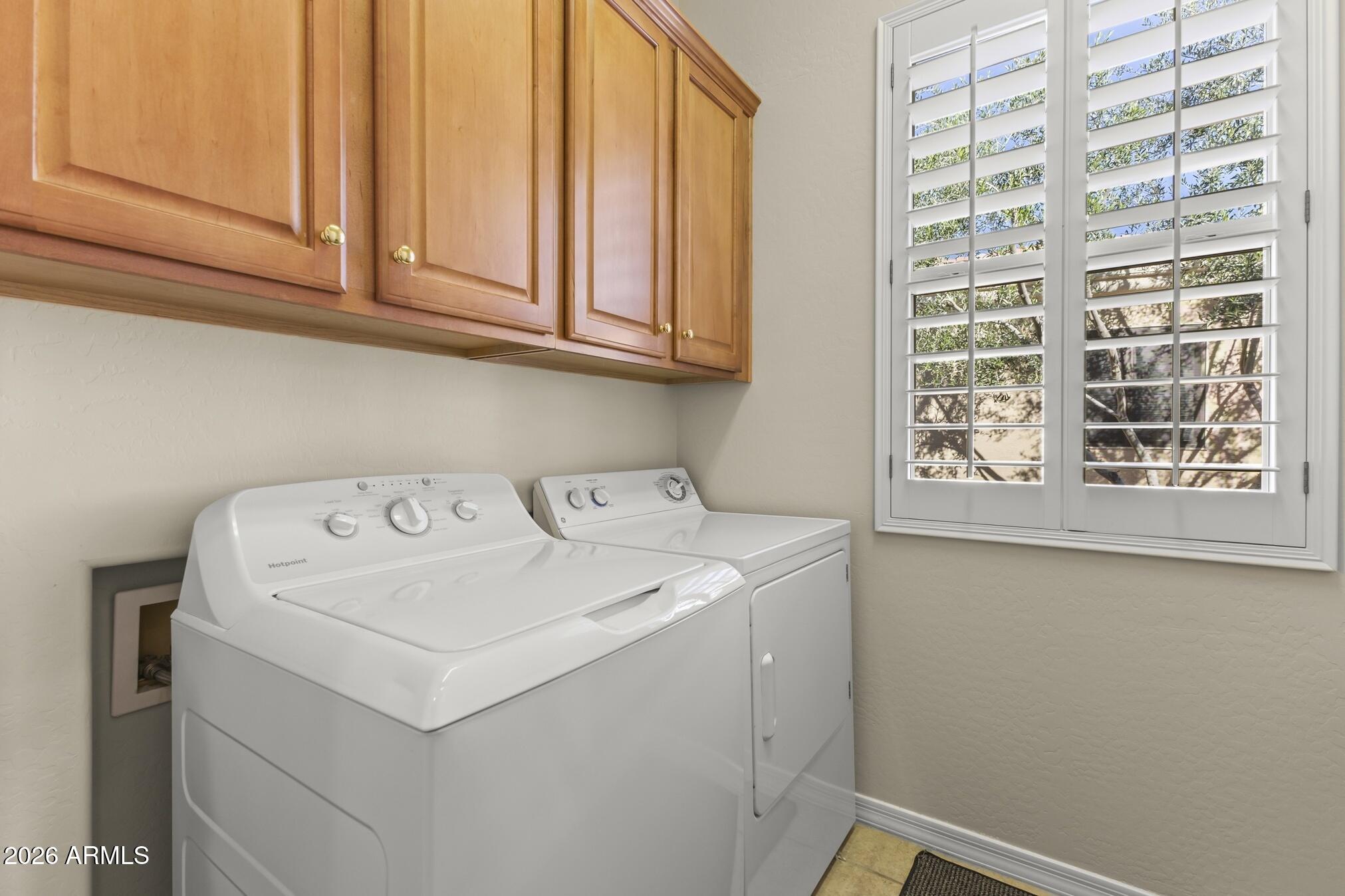 CORTE BELLA COUNTRY CLUB LA SALINAS UNIT 5 - Residential
