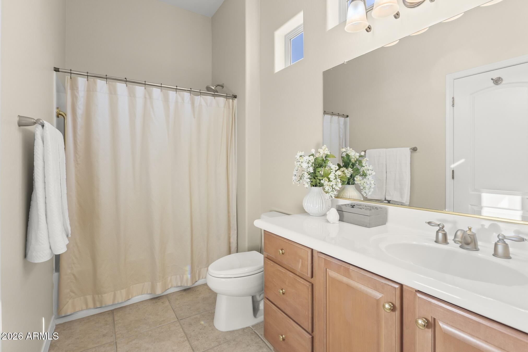 CORTE BELLA COUNTRY CLUB LA SALINAS UNIT 5 - Residential