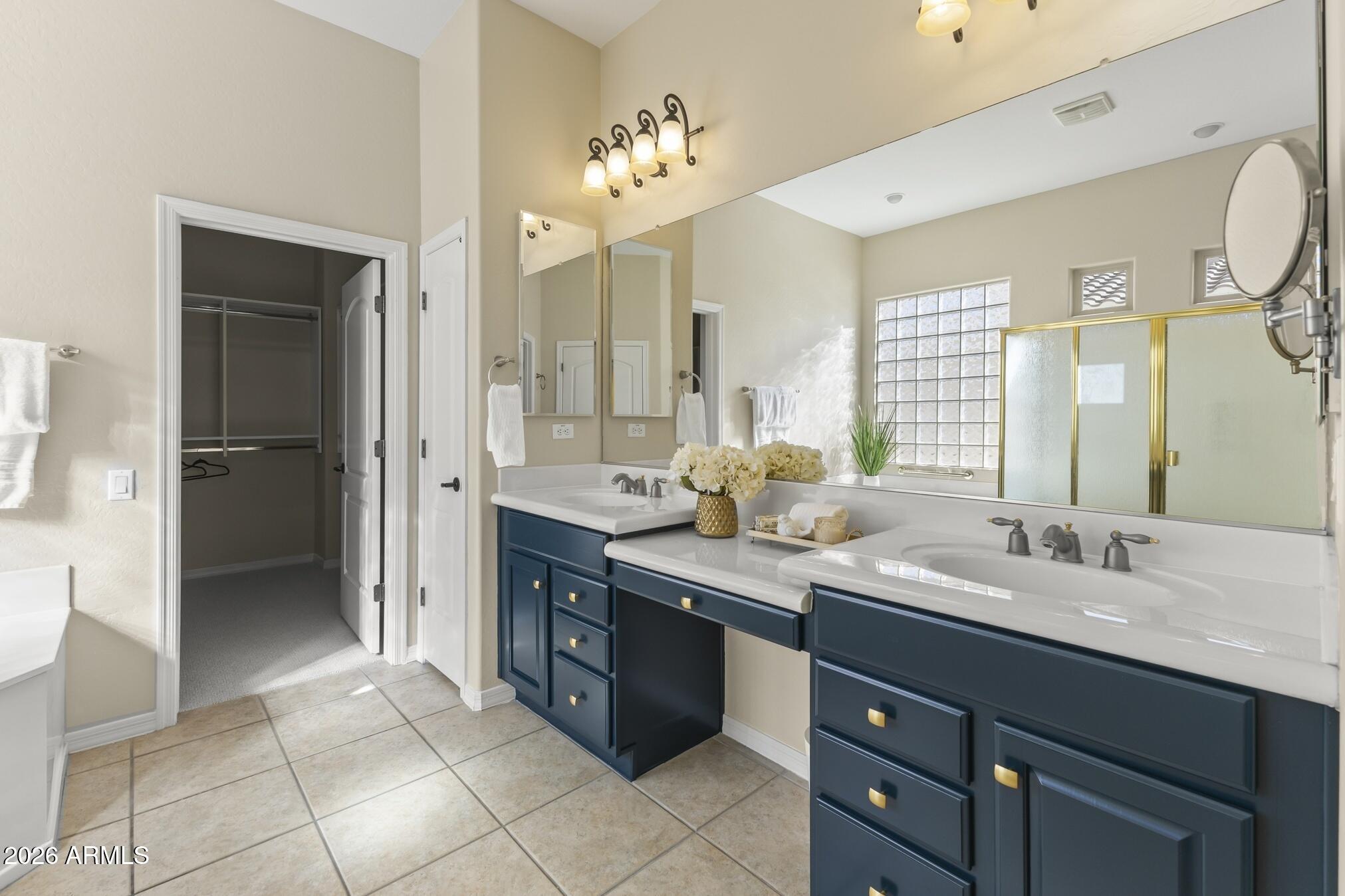 CORTE BELLA COUNTRY CLUB LA SALINAS UNIT 5 - Residential