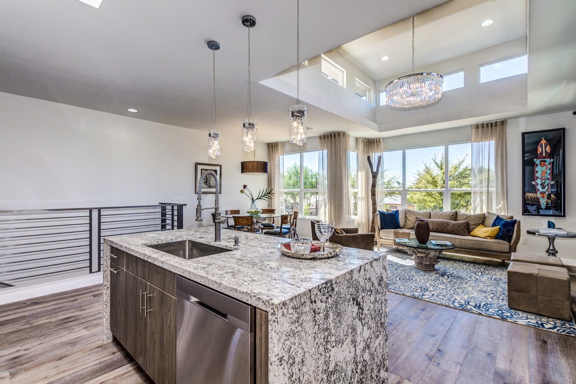 5TH STREET TOWNHOUSES - Residential Income