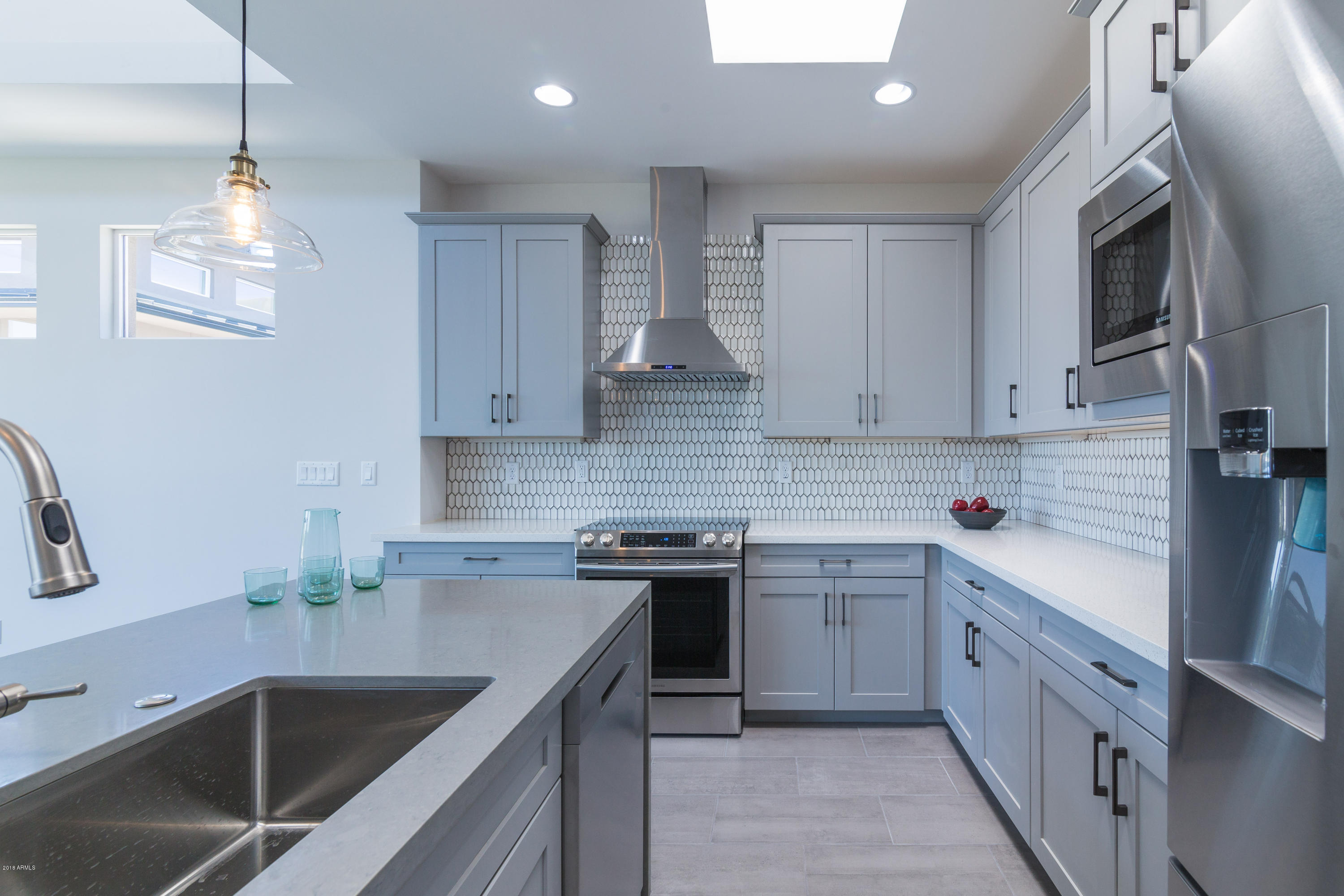5TH STREET TOWNHOUSES - Residential Income