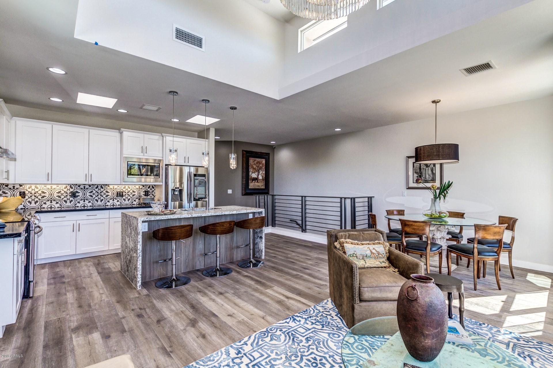 5TH STREET TOWNHOUSES - Residential Income