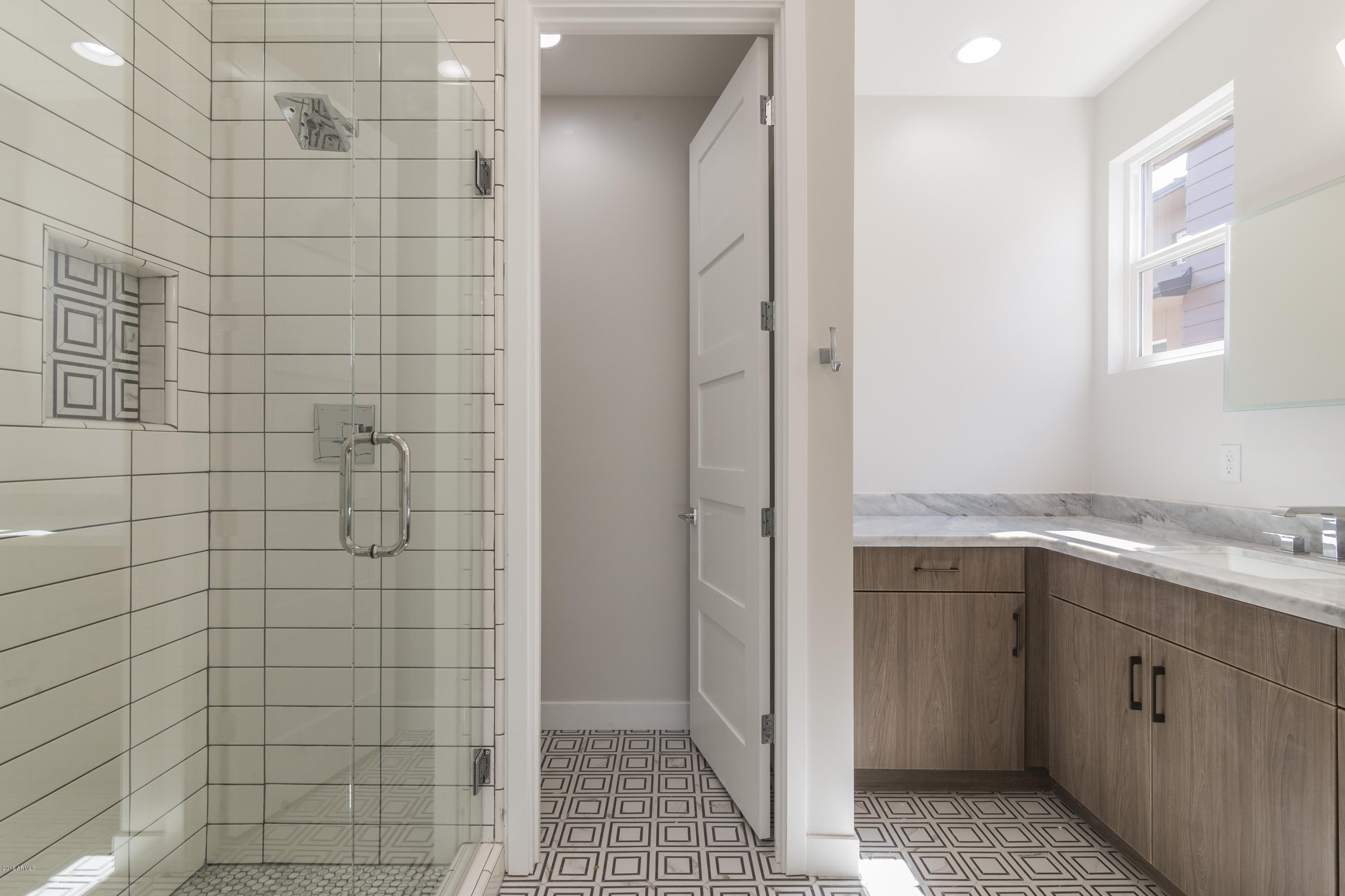 5TH STREET TOWNHOUSES - Residential Income