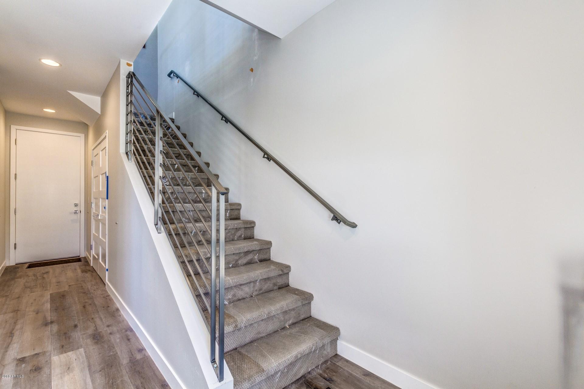 5TH STREET TOWNHOUSES - Residential Income