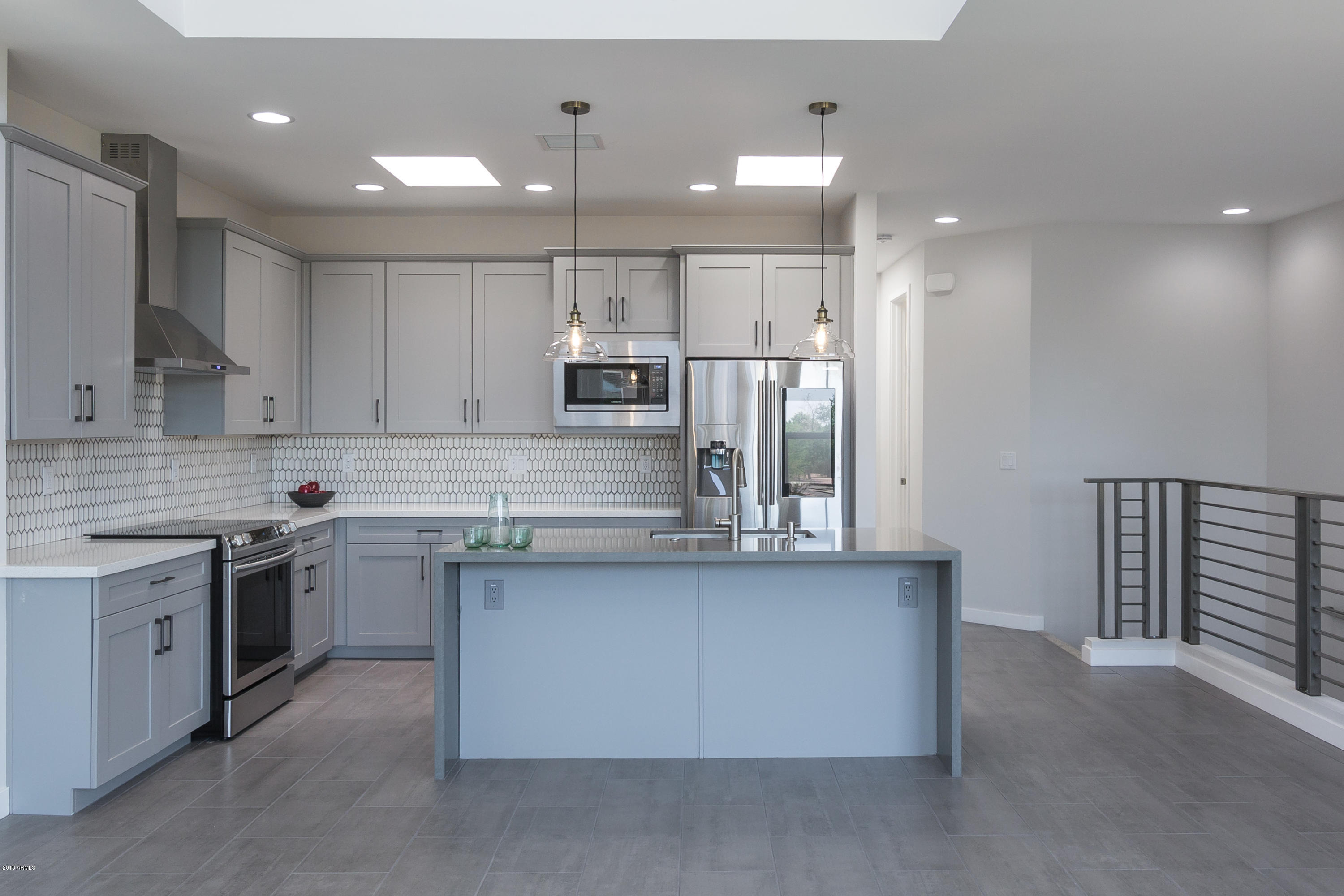 5TH STREET TOWNHOUSES - Residential Income