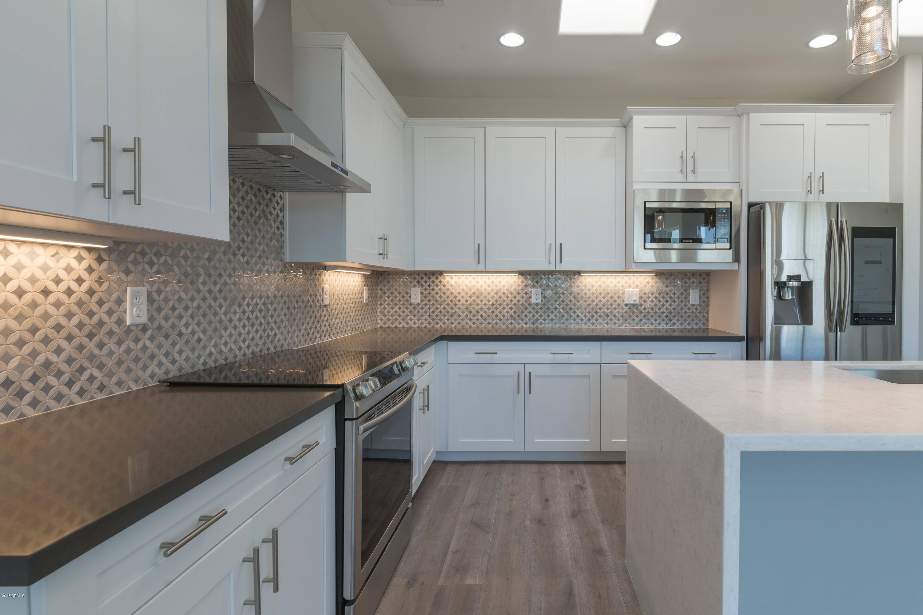 5TH STREET TOWNHOUSES - Residential Income